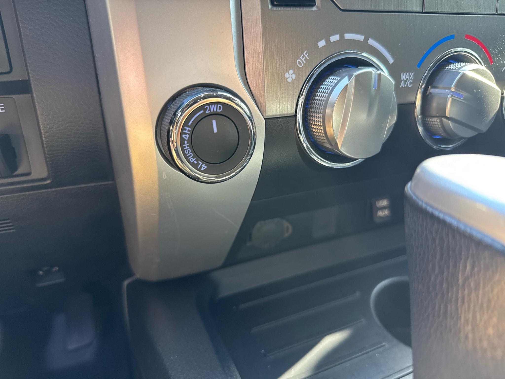 Toyota Tundra 4WD SR5 CrewMax 5.5' Bed 5.7L (Natl) 2018