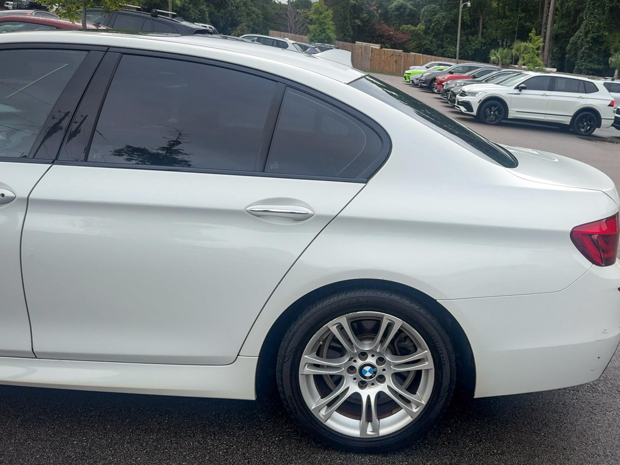 BMW 5 Series 4dr Sdn 528i xDrive AWD 2013