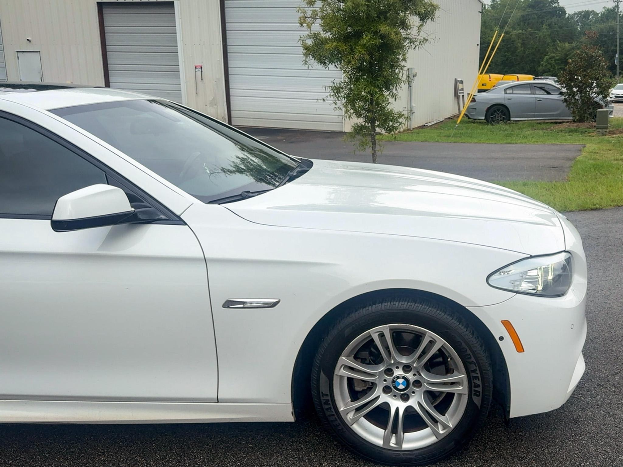 BMW 5 Series 4dr Sdn 528i xDrive AWD 2013