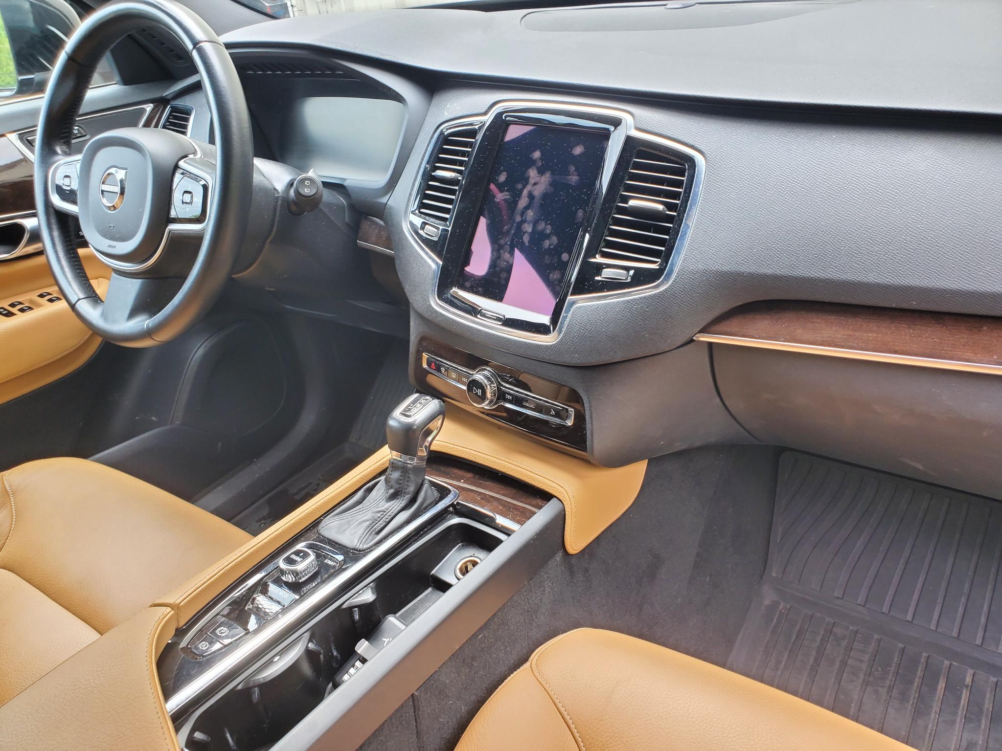 Volvo XC90  2017