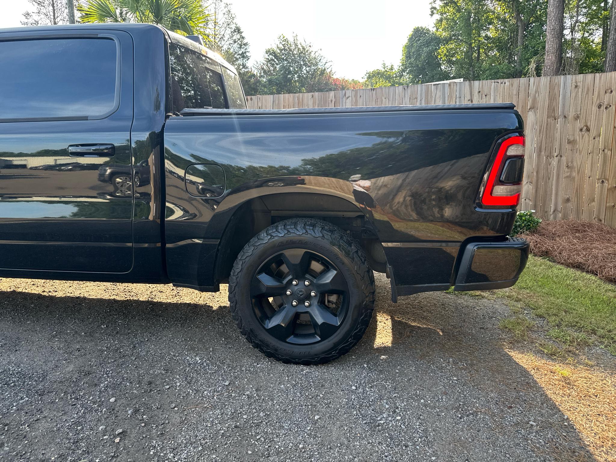 RAM 1500 Big Horn/Lone Star 4x4 Crew Cab 5'7" Box 2019