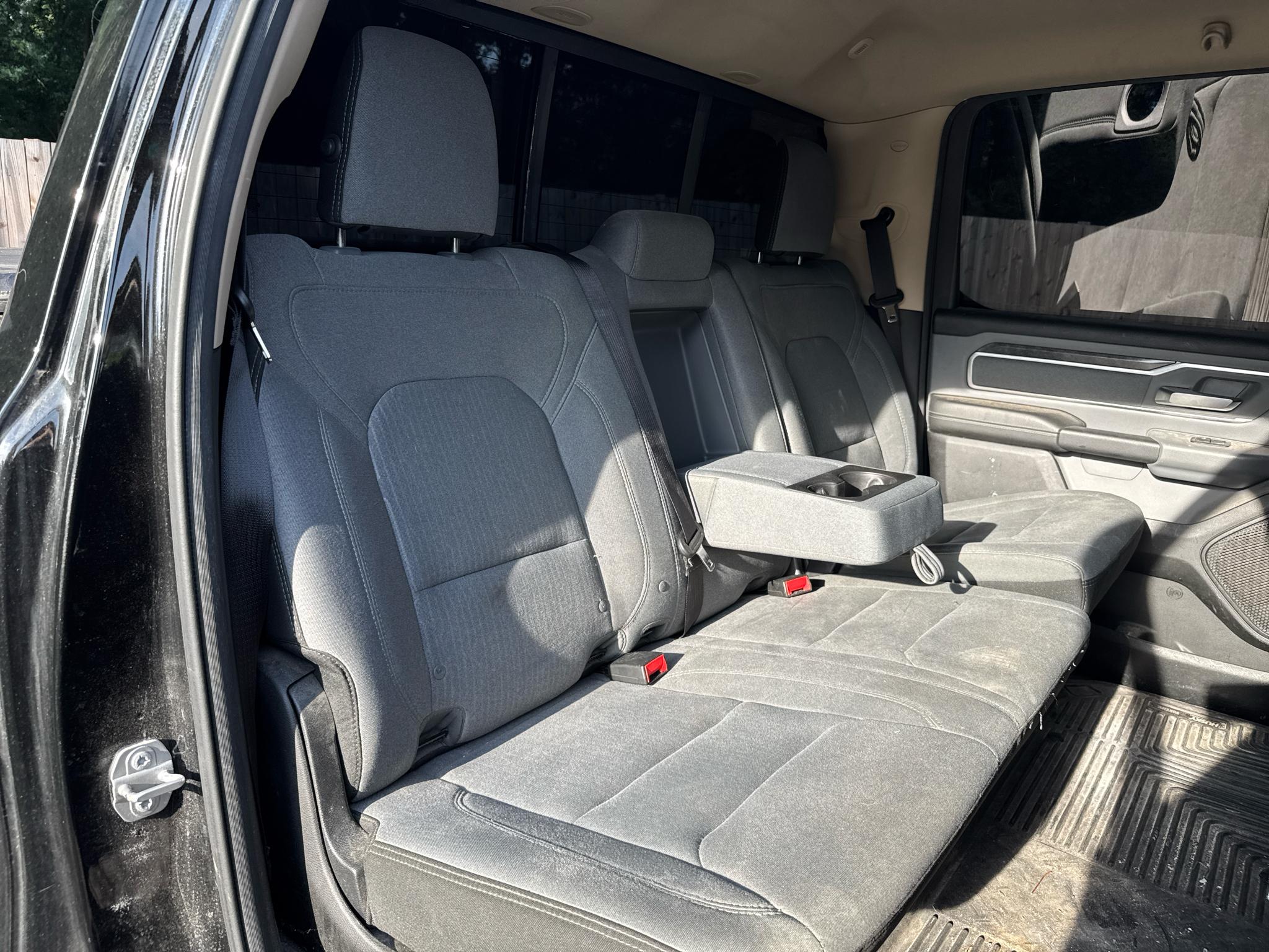 RAM 1500 Big Horn/Lone Star 4x4 Crew Cab 5'7" Box 2019