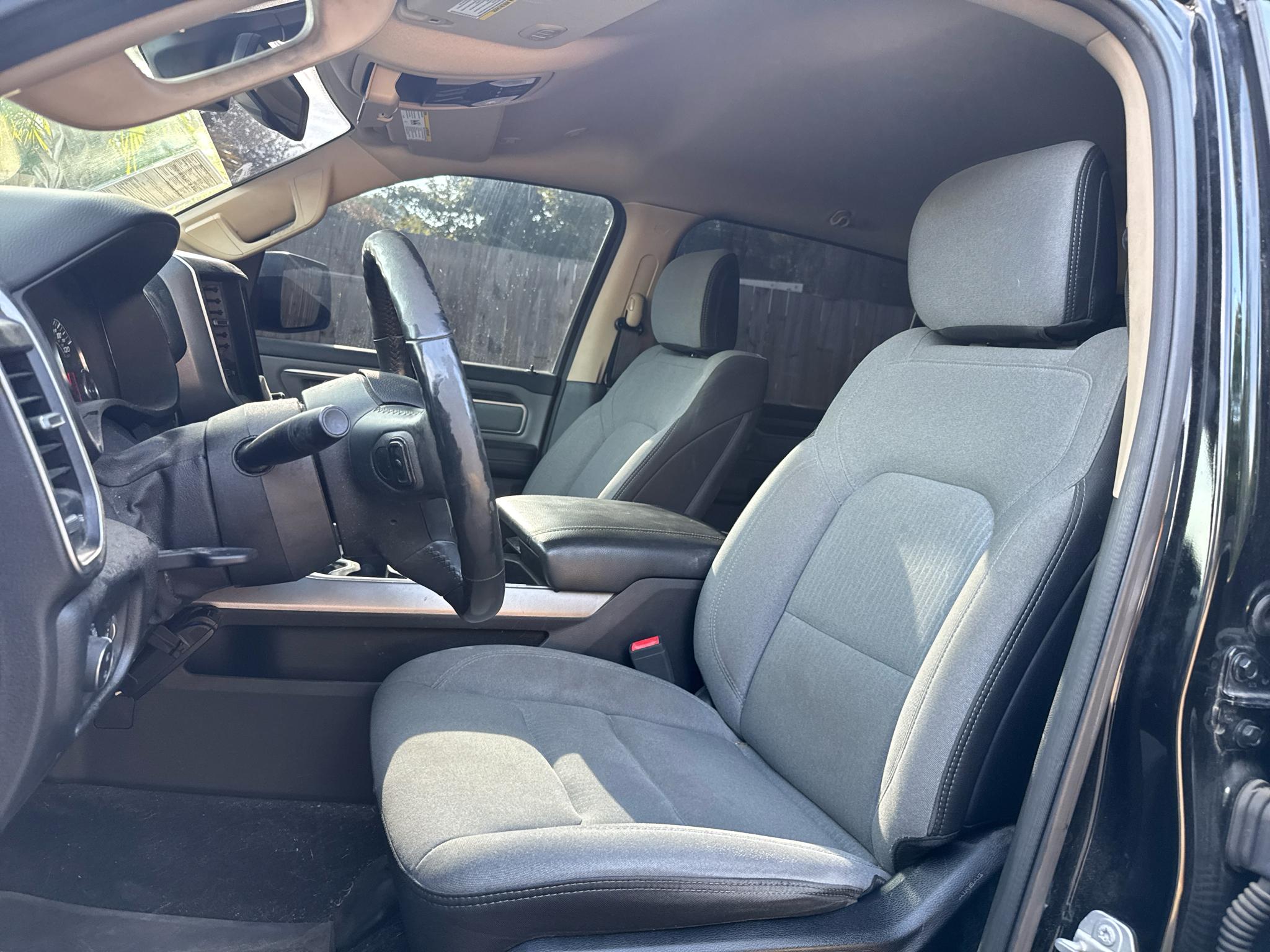 RAM 1500 Big Horn/Lone Star 4x4 Crew Cab 5'7" Box 2019