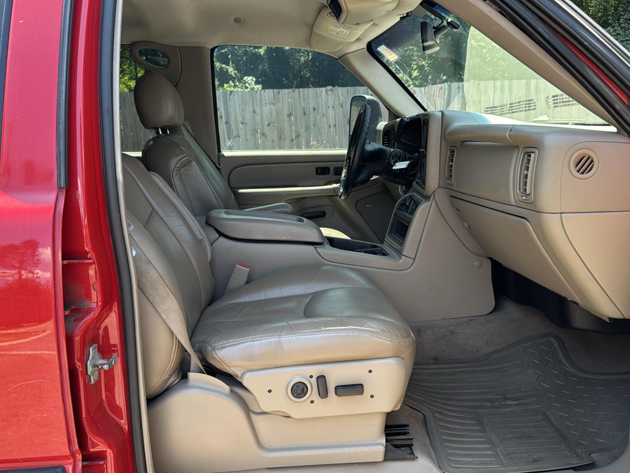 Chevrolet Silverado 2500HD Crew Cab 153" WB 4WD LT2 2004