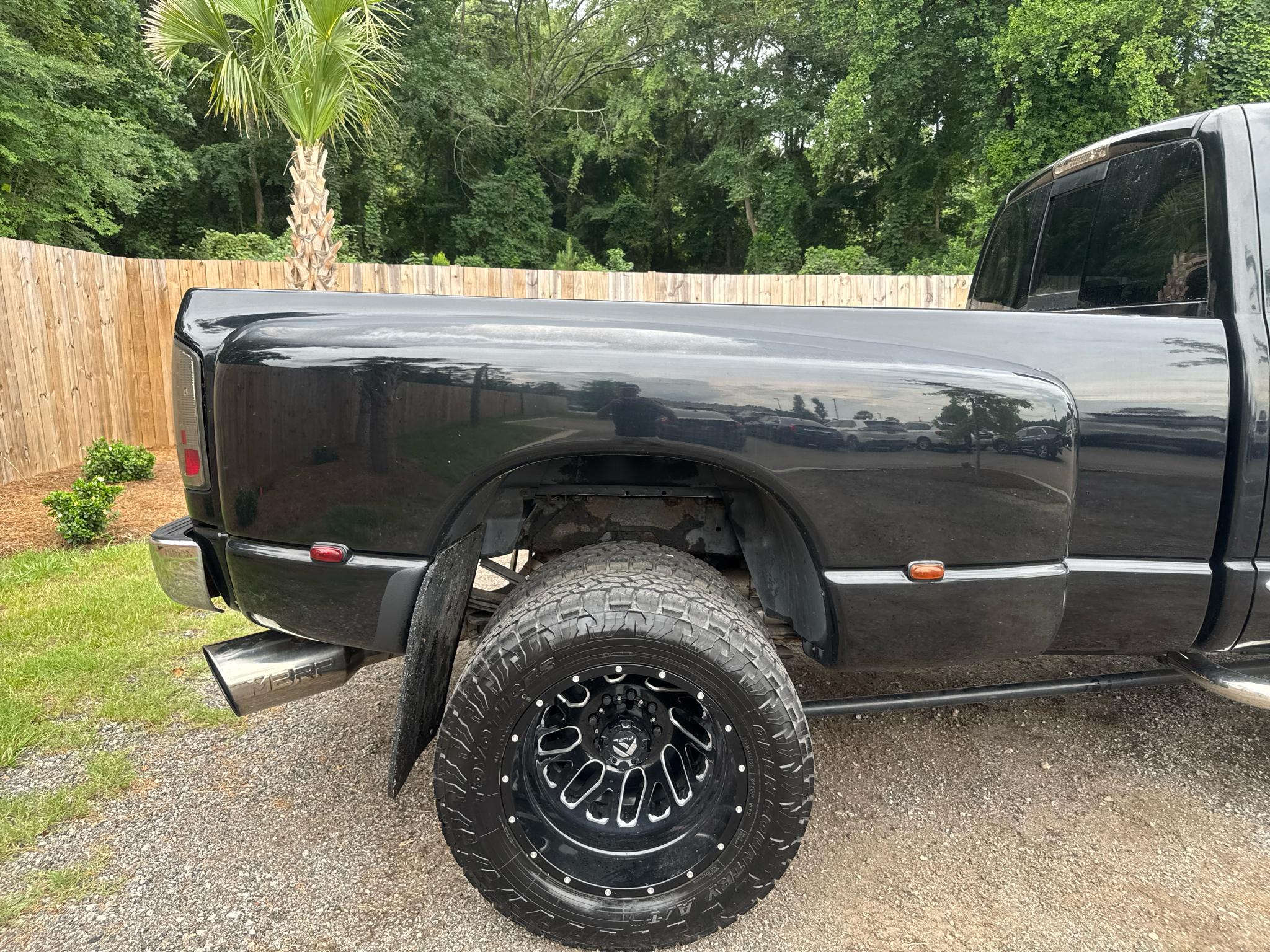 Dodge Ram 3500 4dr Quad Cab 160.5 DRW 4WD Laramie 2006