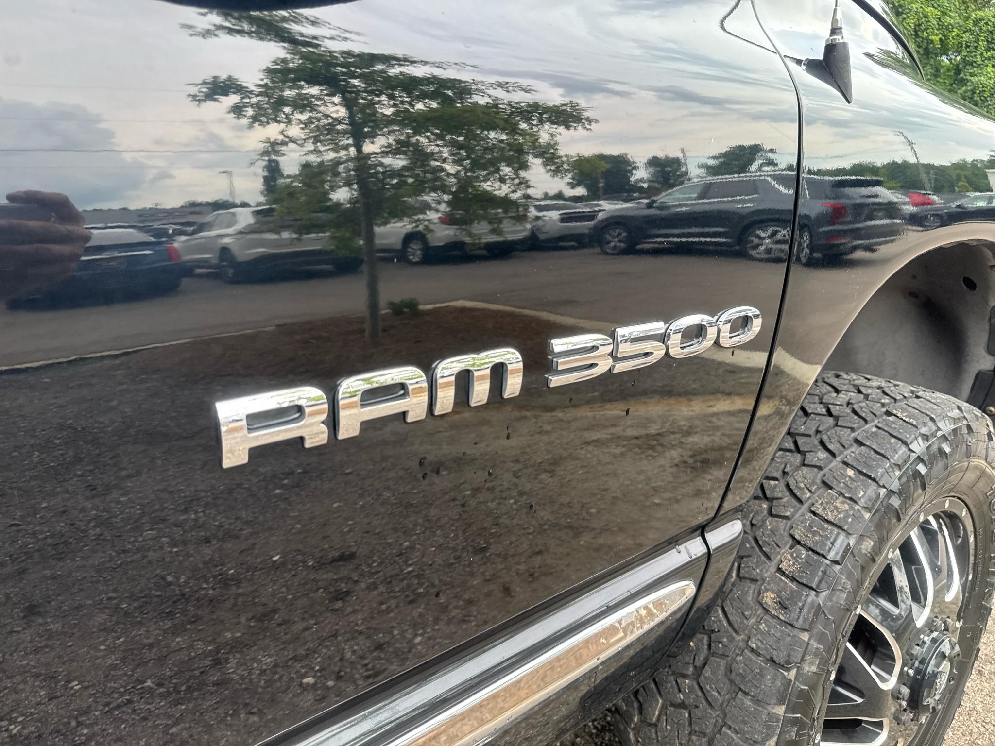 Dodge Ram 3500 4dr Quad Cab 160.5 DRW 4WD Laramie 2006