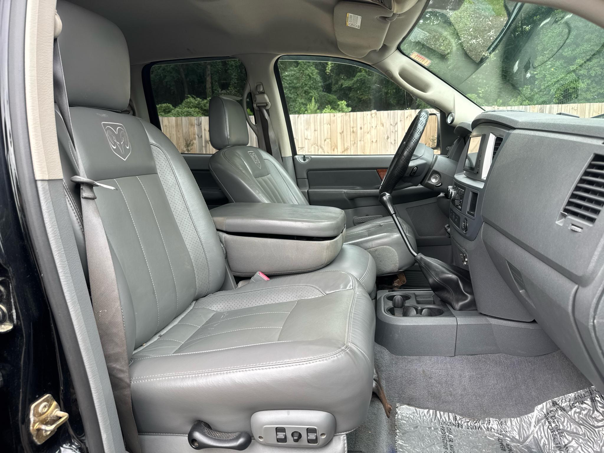 Dodge Ram 3500 4dr Quad Cab 160.5 DRW 4WD Laramie 2006