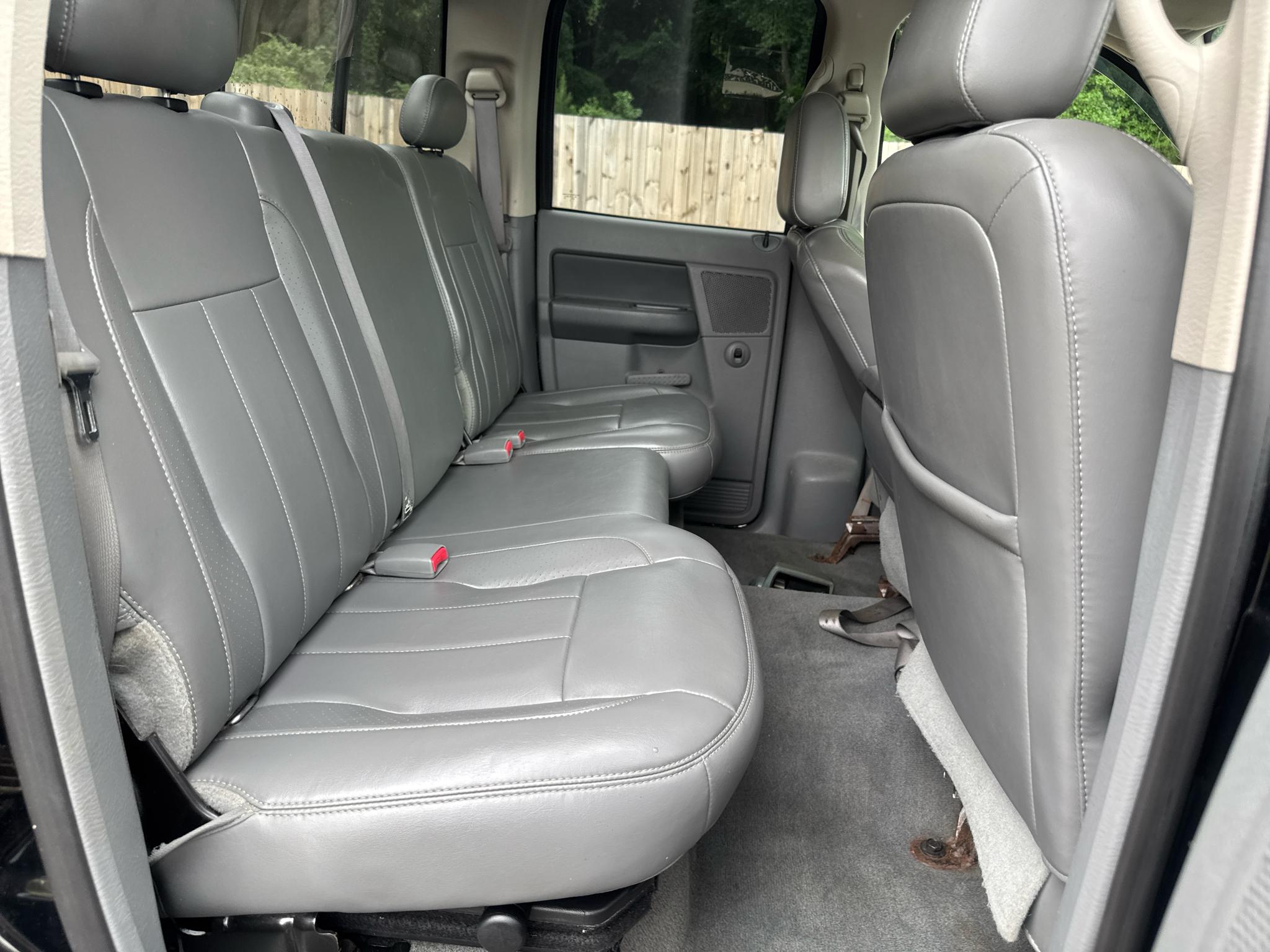 Dodge Ram 3500 4dr Quad Cab 160.5 DRW 4WD Laramie 2006