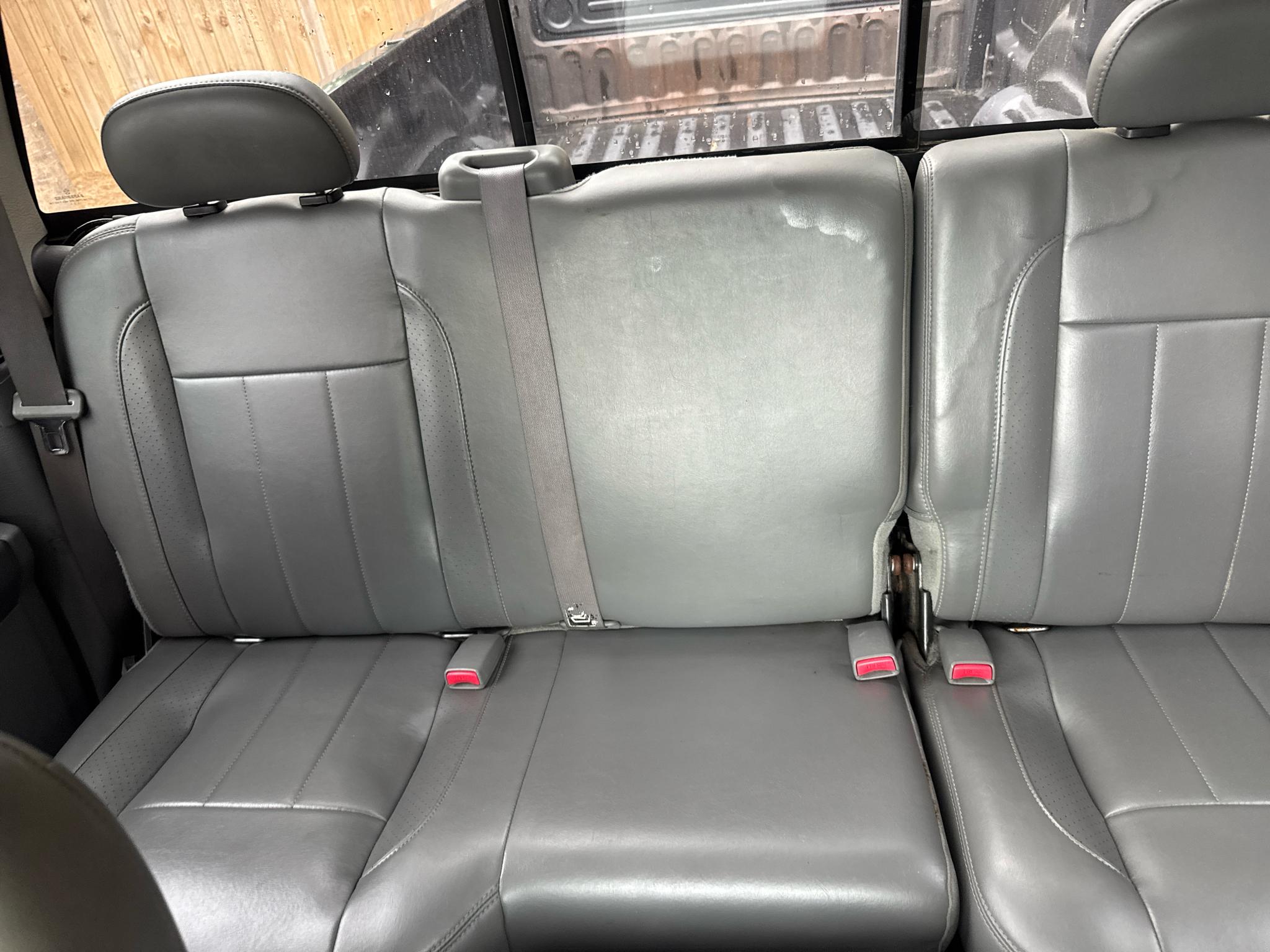 Dodge Ram 3500 4dr Quad Cab 160.5 DRW 4WD Laramie 2006