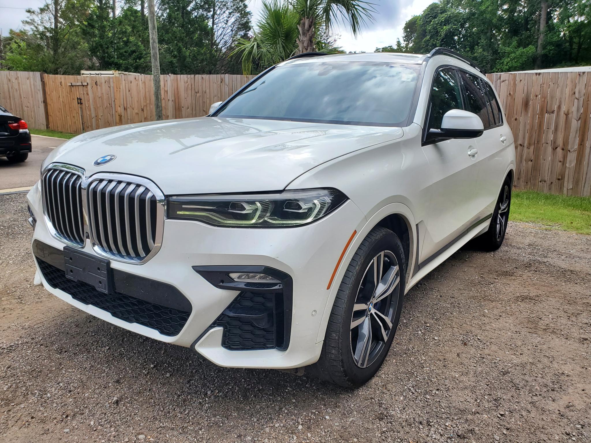 BMW X7 xDrive40i Sports Activity Vehicle 2022