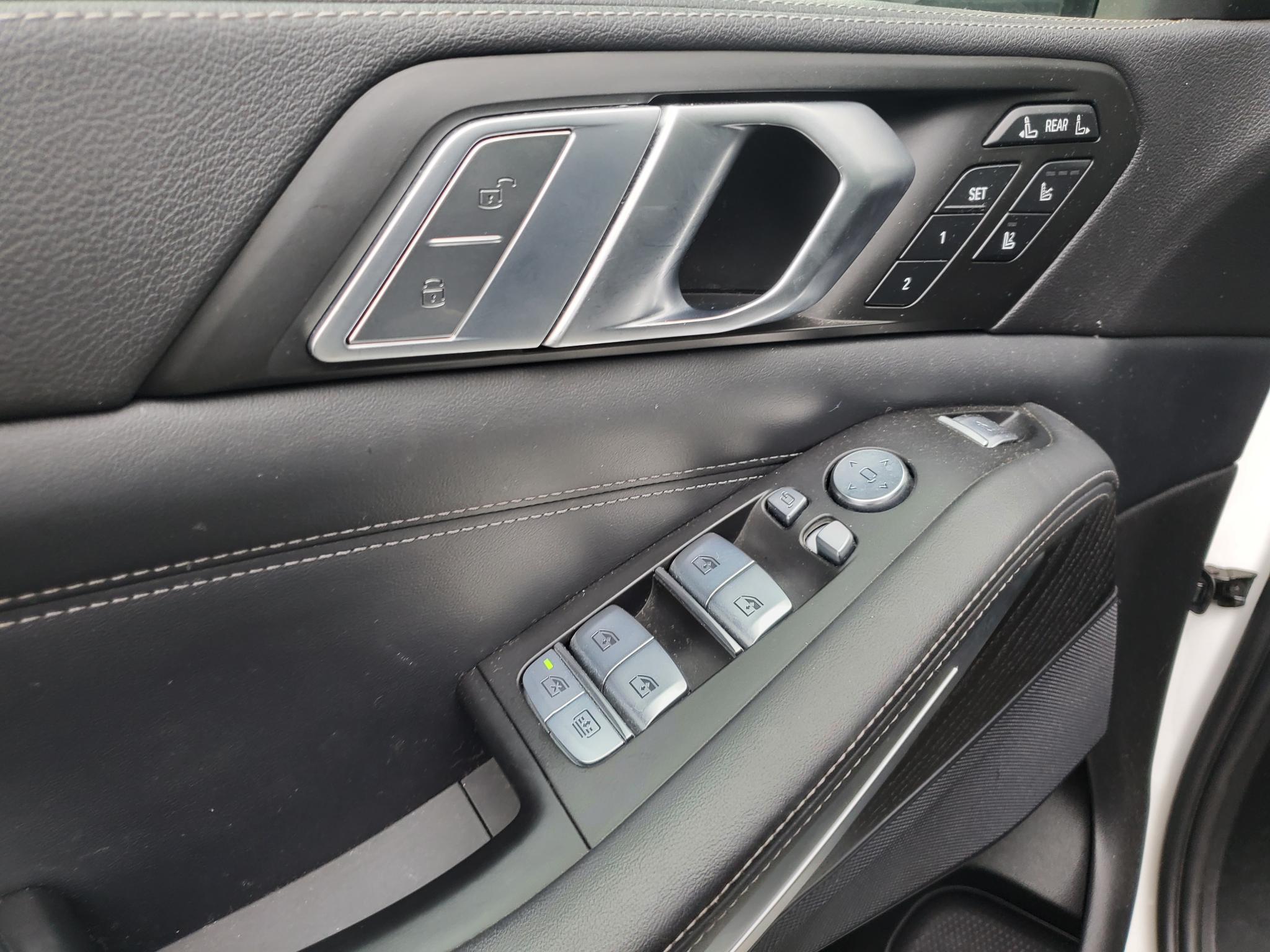BMW X7 xDrive40i Sports Activity Vehicle 2022
