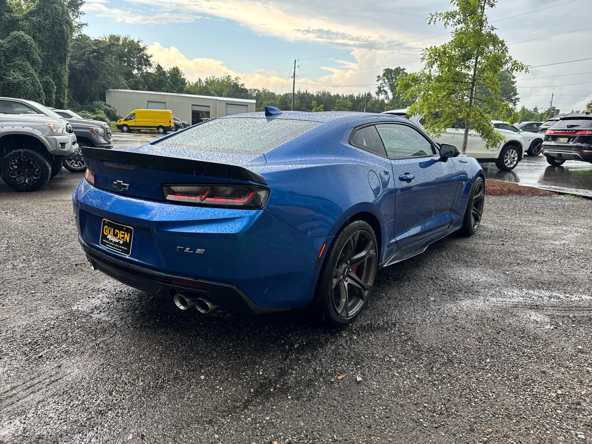 Chevrolet Camaro 2dr Cpe 1SS 2017