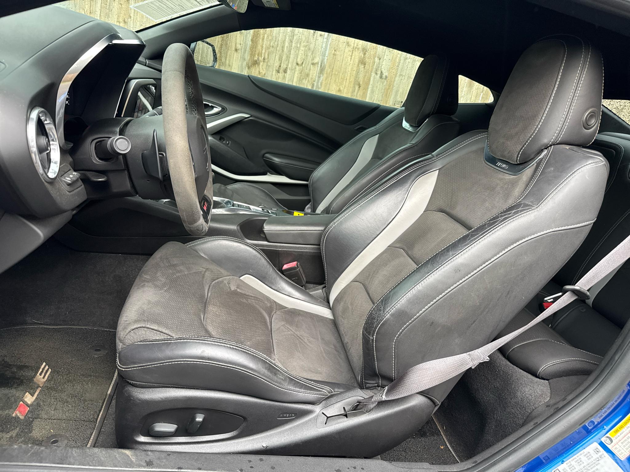 Chevrolet Camaro 2dr Cpe 1SS 2017