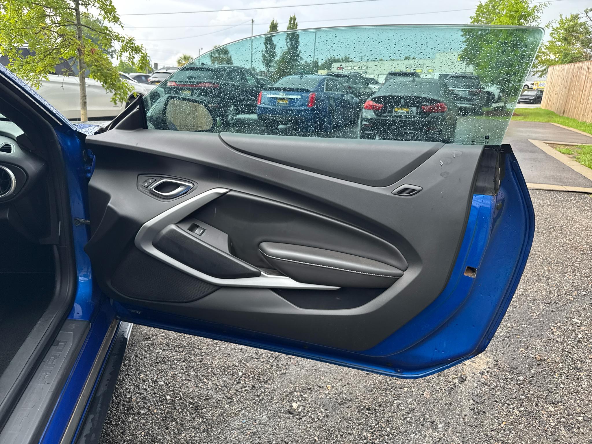 Chevrolet Camaro 2dr Cpe 1SS 2017