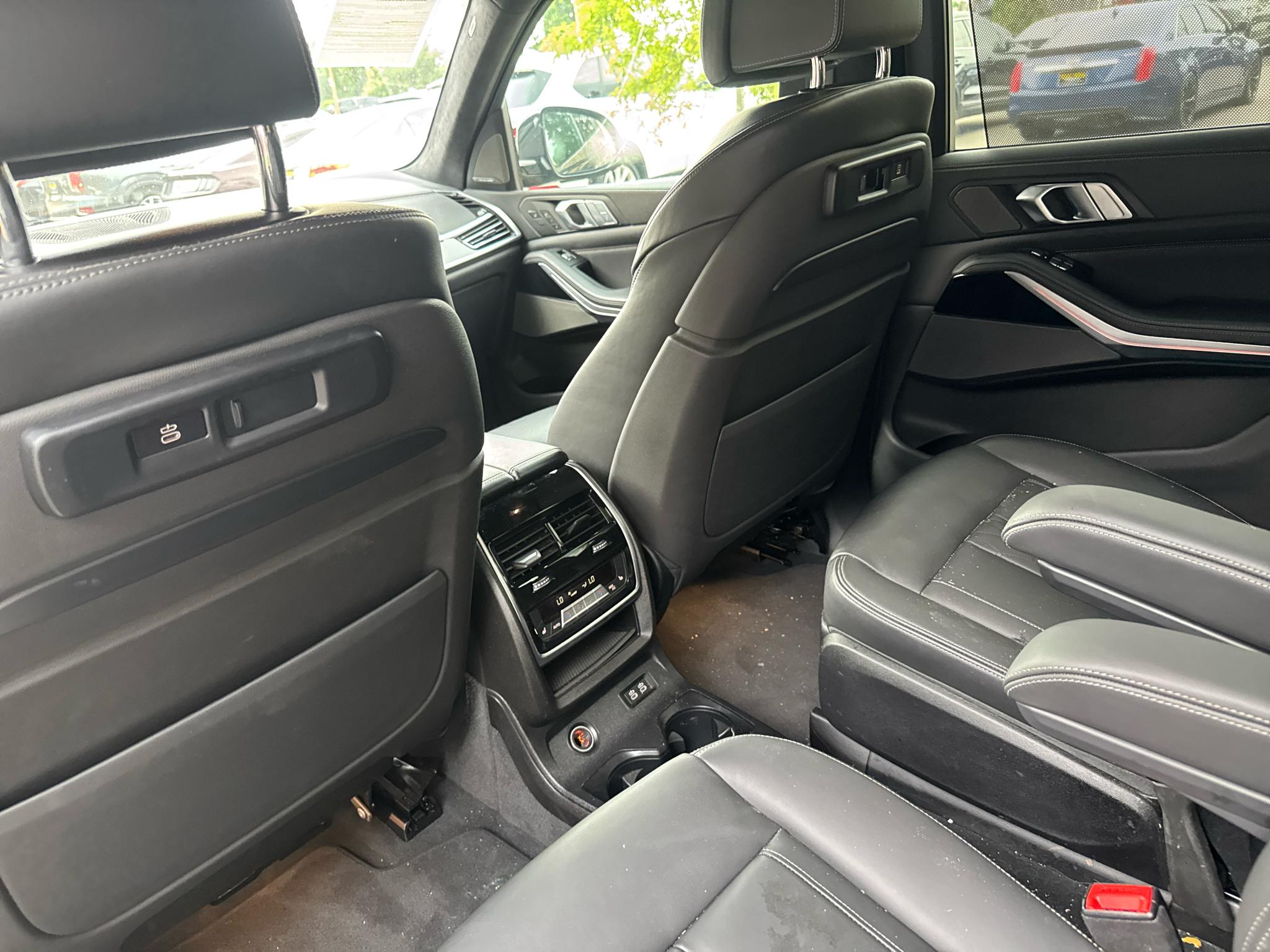 BMW X7 xDrive50i Sports Activity Vehicle 2019