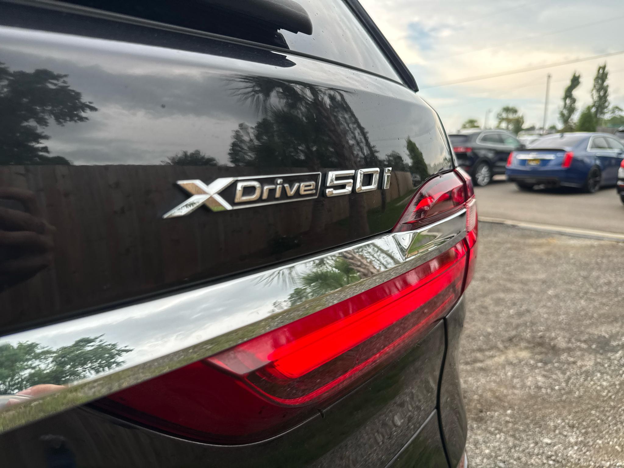BMW X7 xDrive50i Sports Activity Vehicle 2019