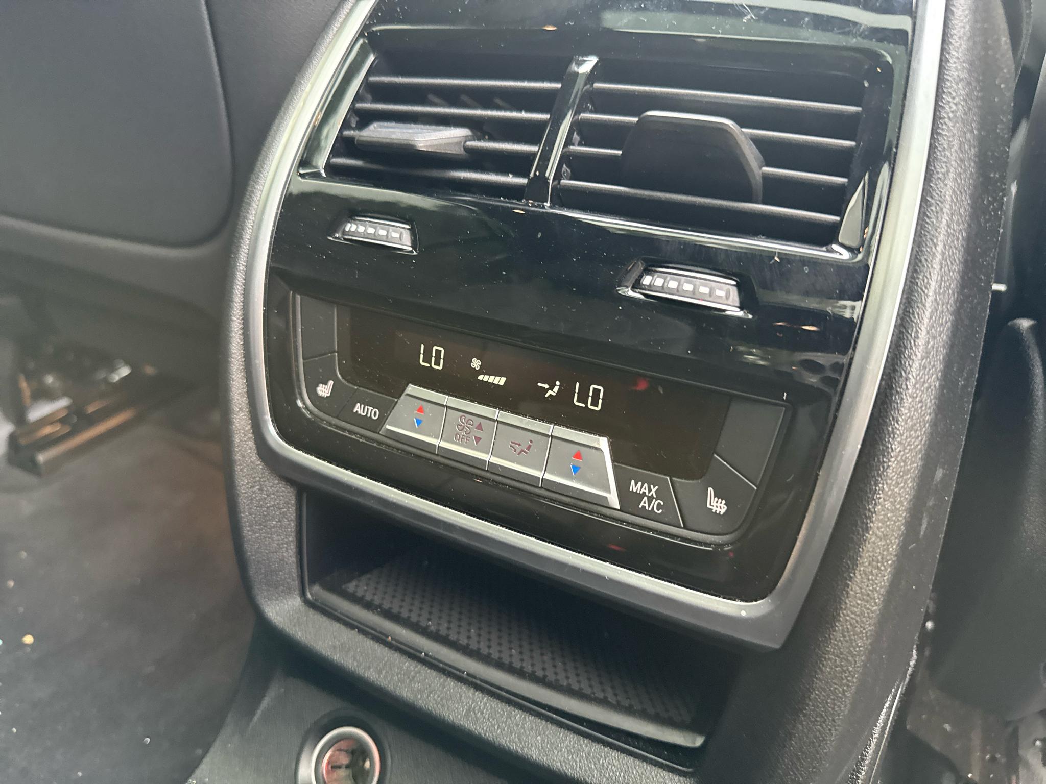 BMW X7 xDrive50i Sports Activity Vehicle 2019