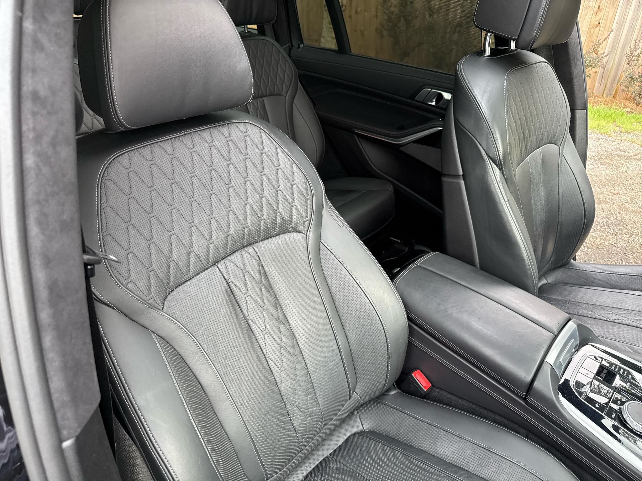 BMW X7 xDrive50i Sports Activity Vehicle 2019