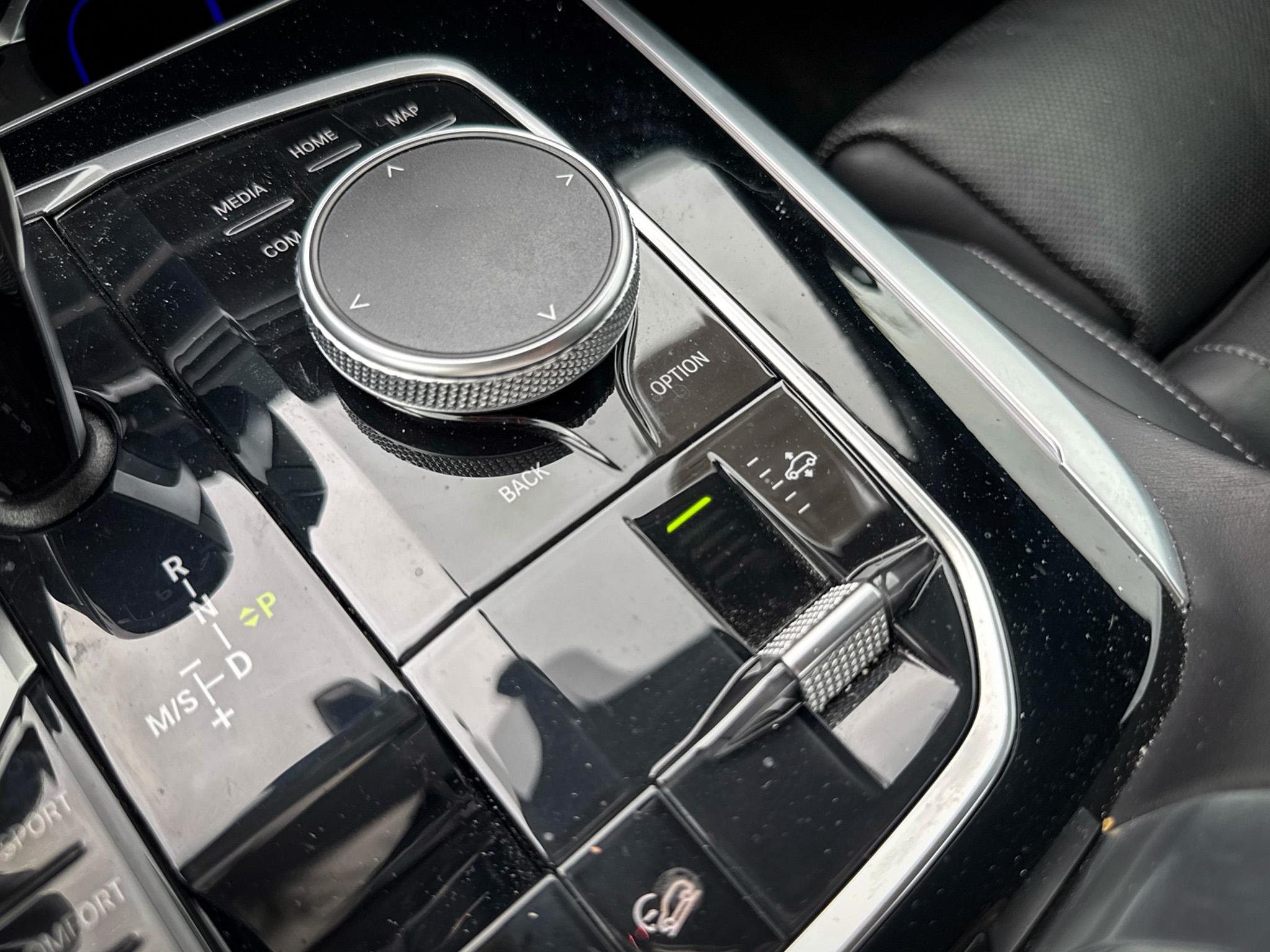 BMW X7 xDrive50i Sports Activity Vehicle 2019