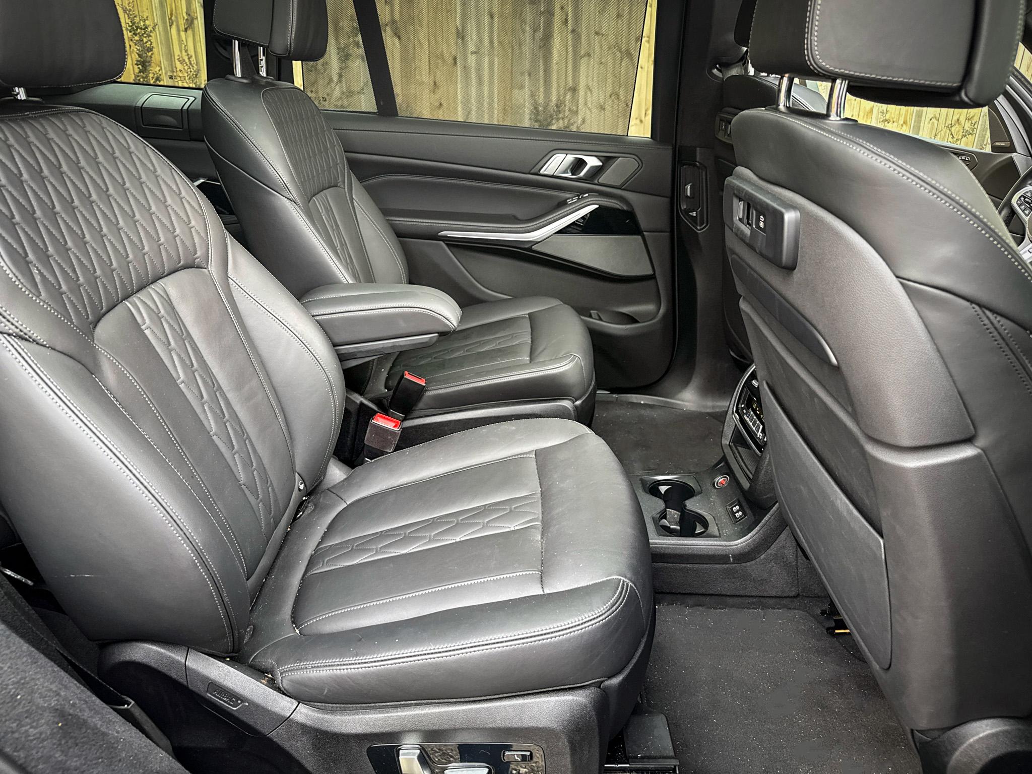 BMW X7 xDrive50i Sports Activity Vehicle 2019