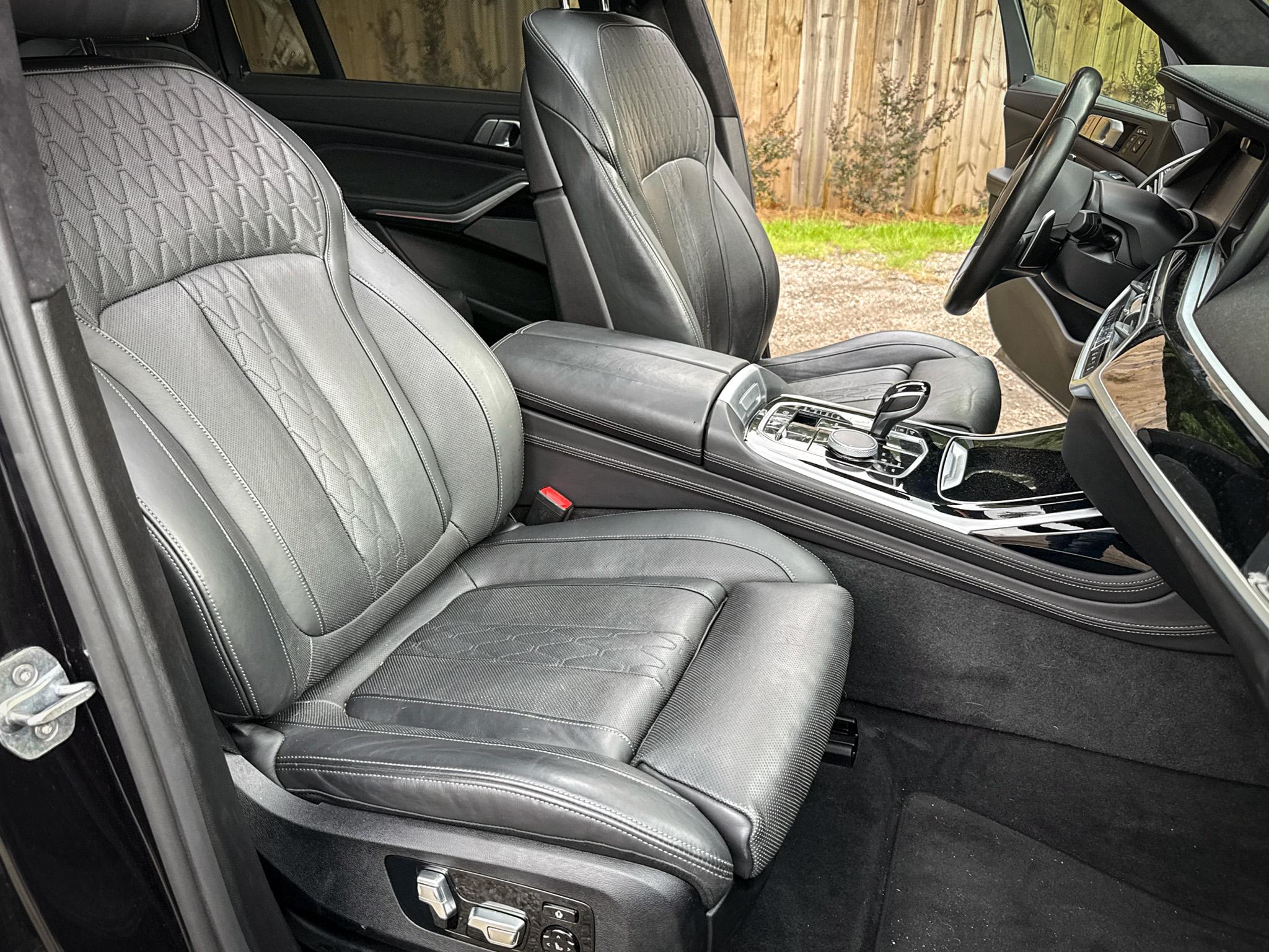 BMW X7 xDrive50i Sports Activity Vehicle 2019