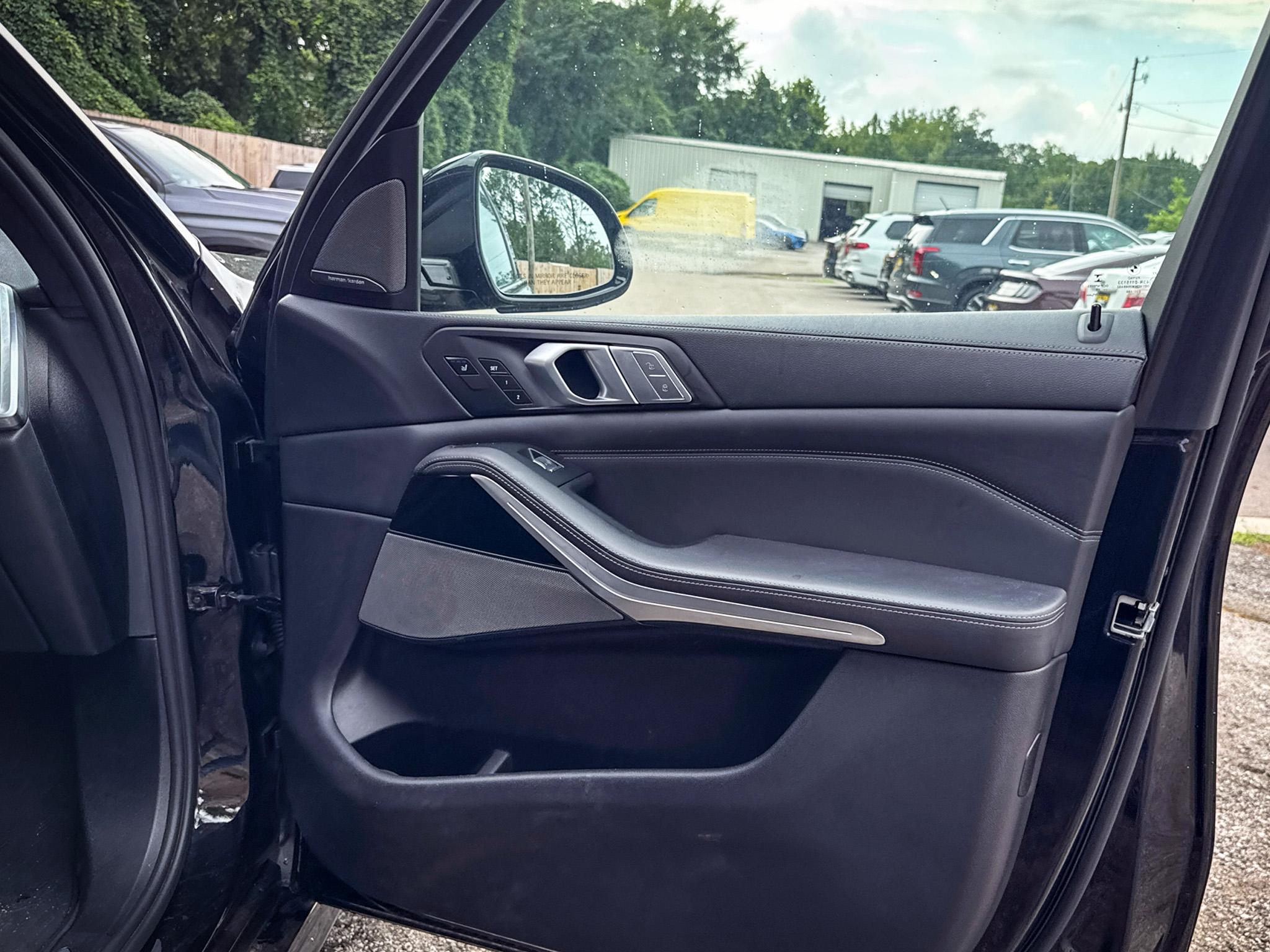BMW X7 xDrive50i Sports Activity Vehicle 2019