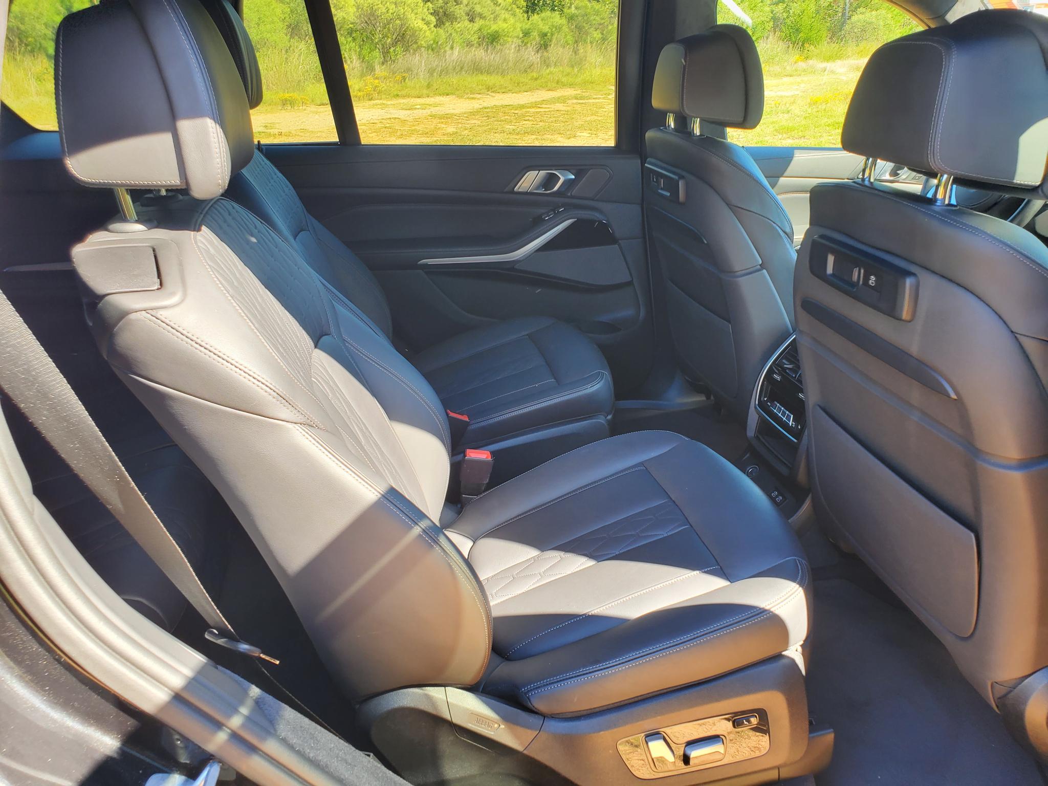BMW X7 xDrive50i Sports Activity Vehicle 2019