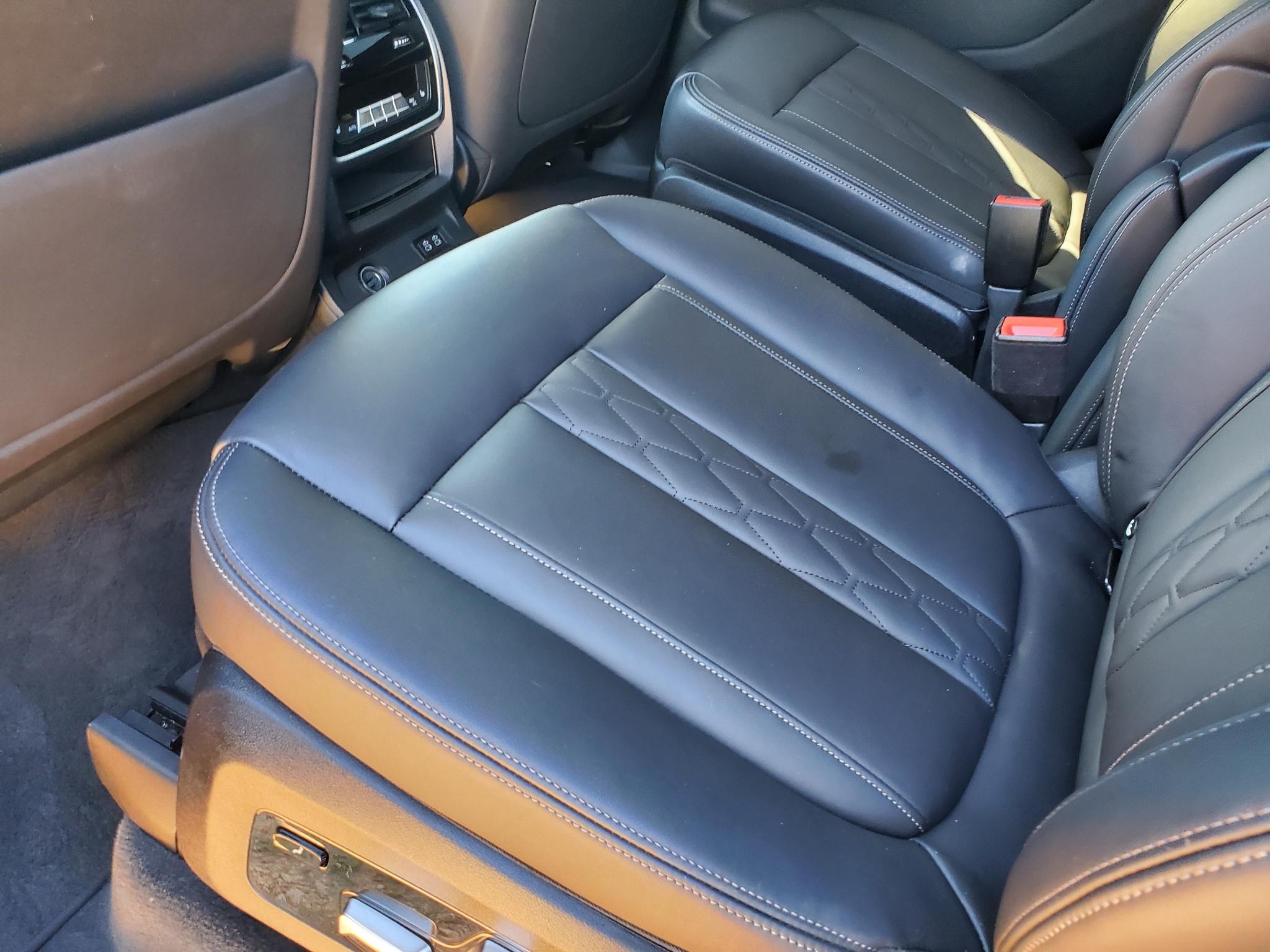 BMW X7 xDrive50i Sports Activity Vehicle 2019