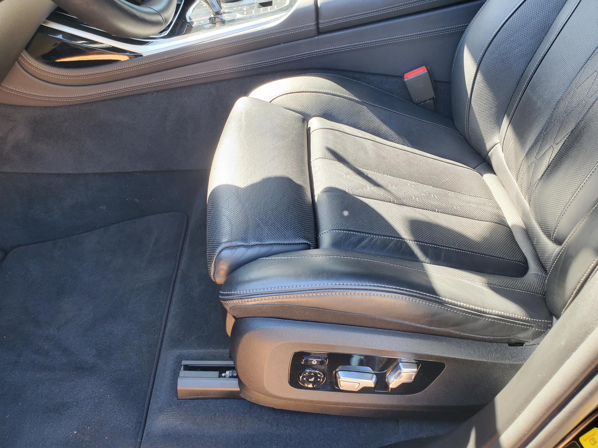 BMW X7 xDrive50i Sports Activity Vehicle 2019