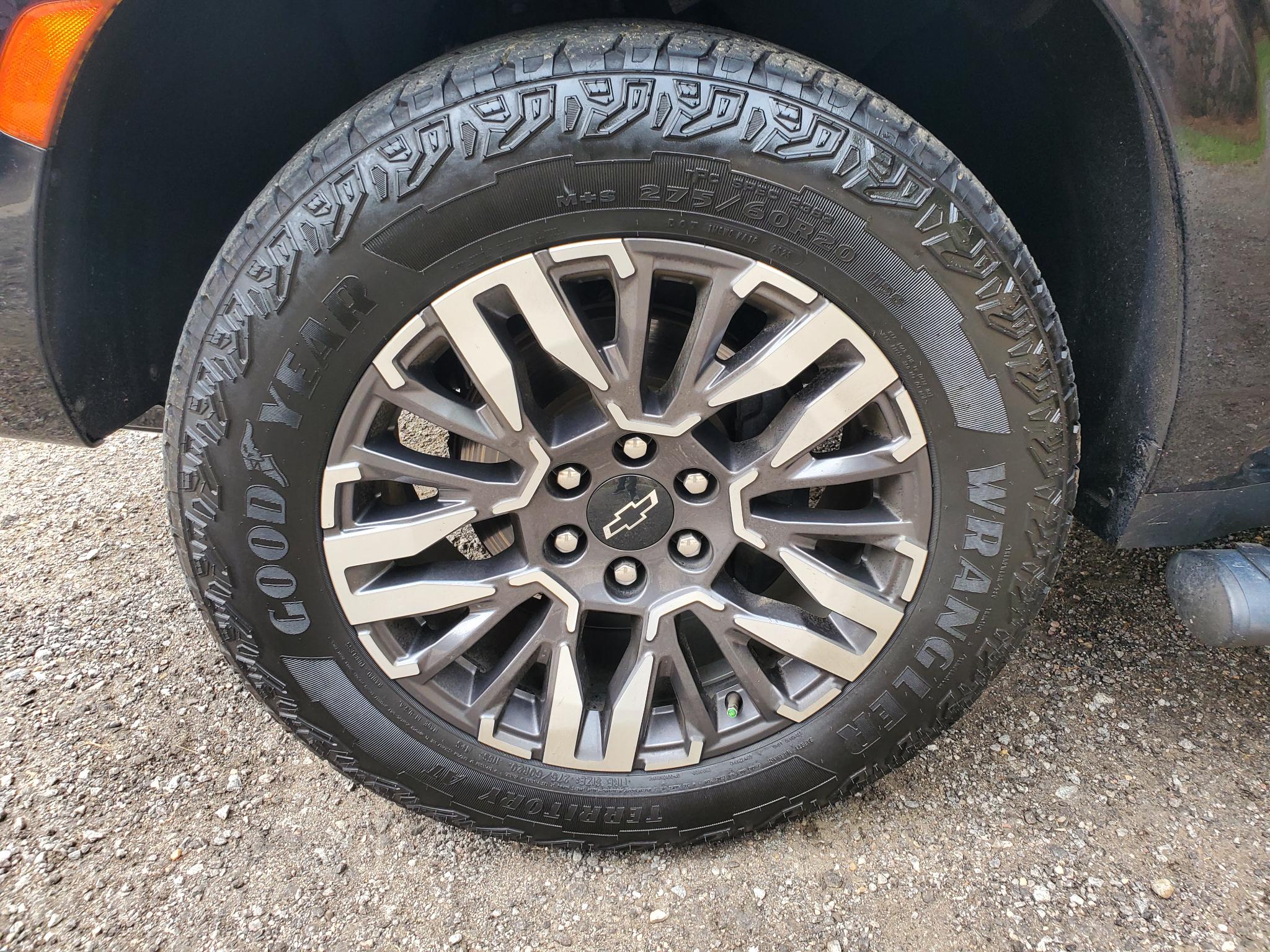 Chevrolet Suburban 4WD 4dr Z71 2021