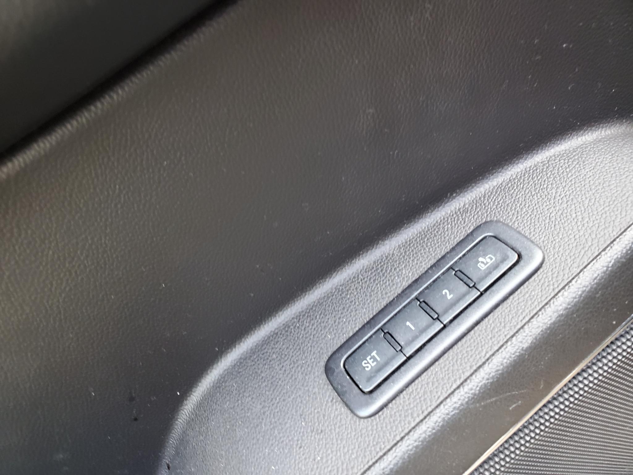 Chevrolet Tahoe 4WD 4dr LTZ 2015