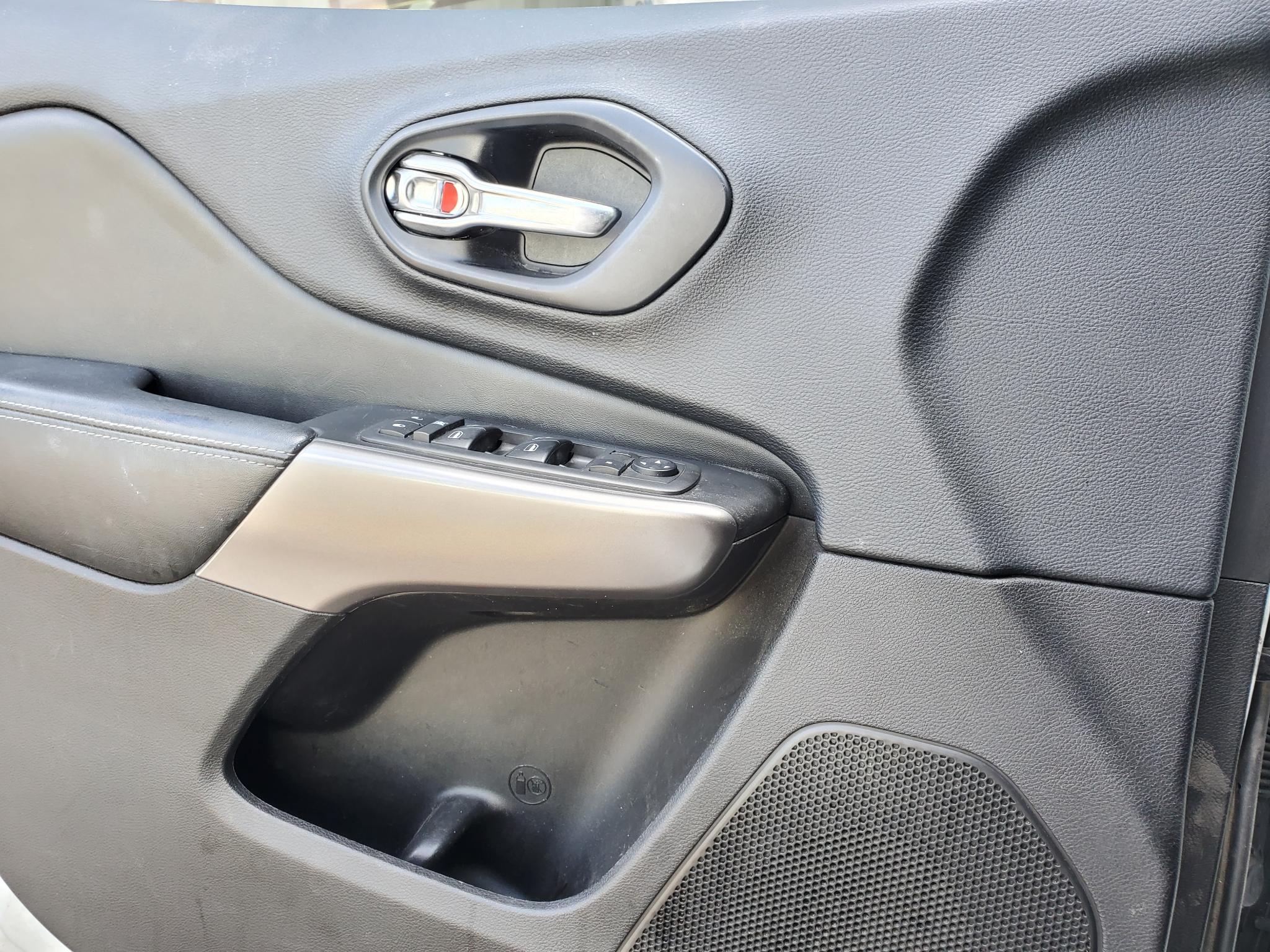 Jeep Cherokee Latitude FWD 2019