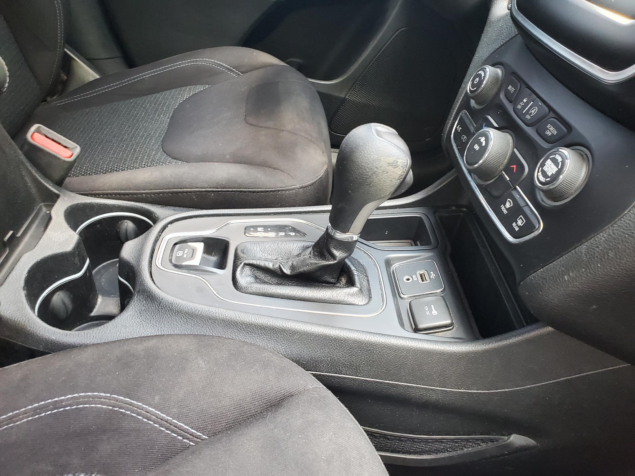 Jeep Cherokee Latitude FWD 2019