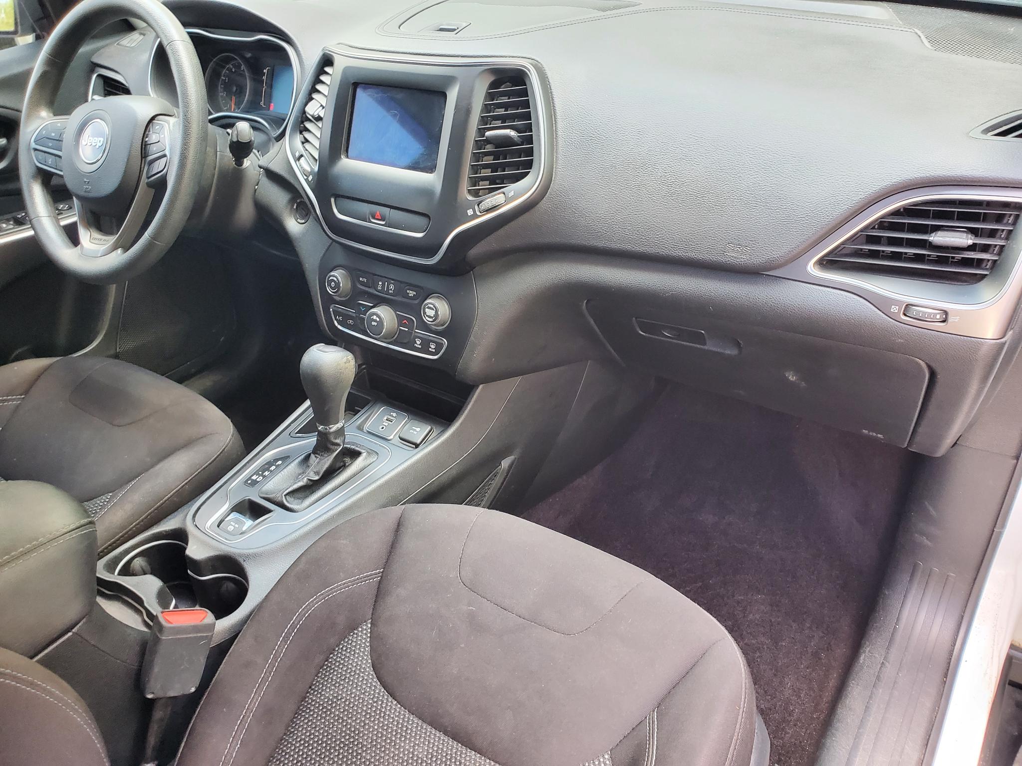 Jeep Cherokee Latitude FWD 2019