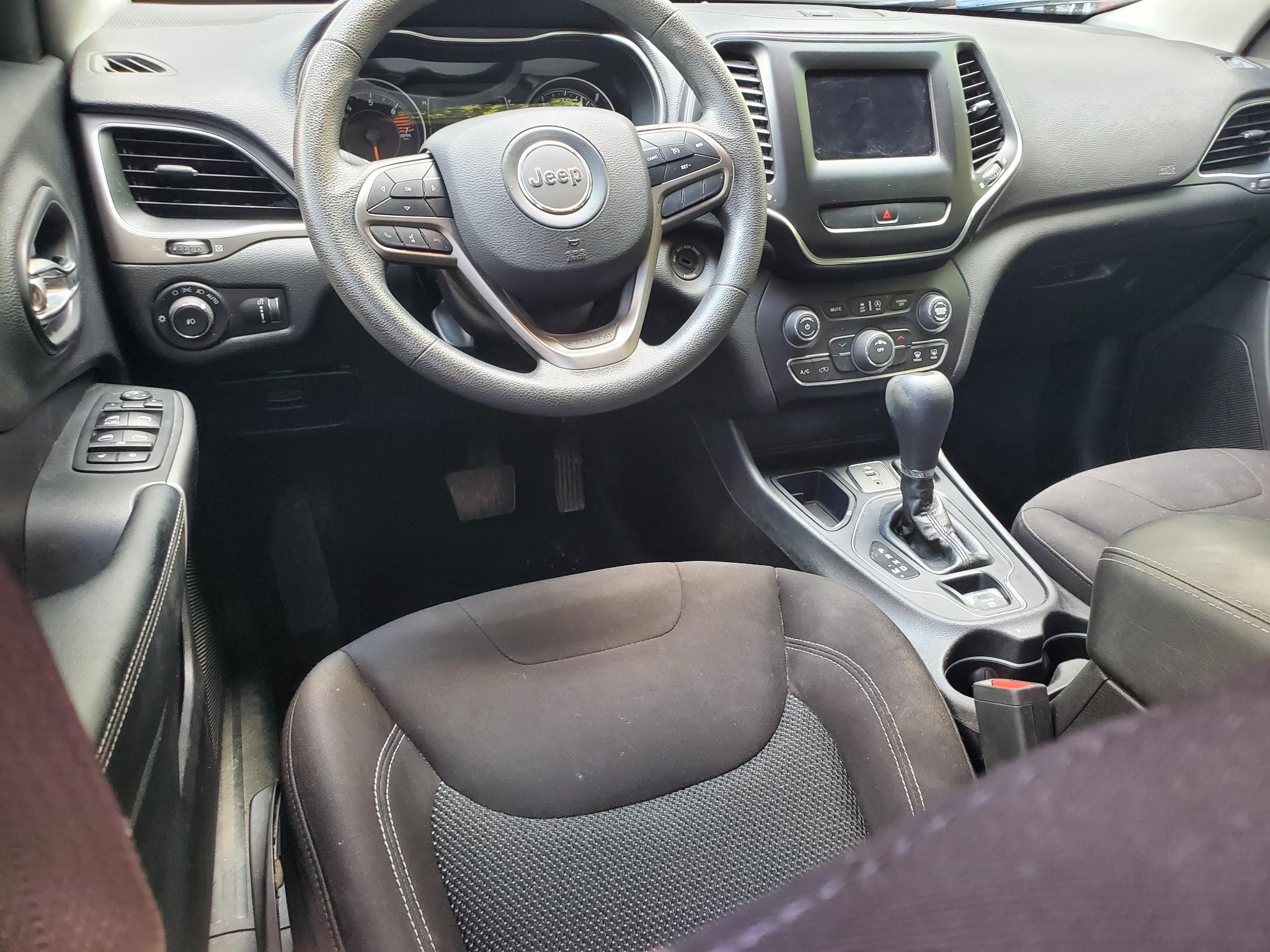 Jeep Cherokee Latitude FWD 2019