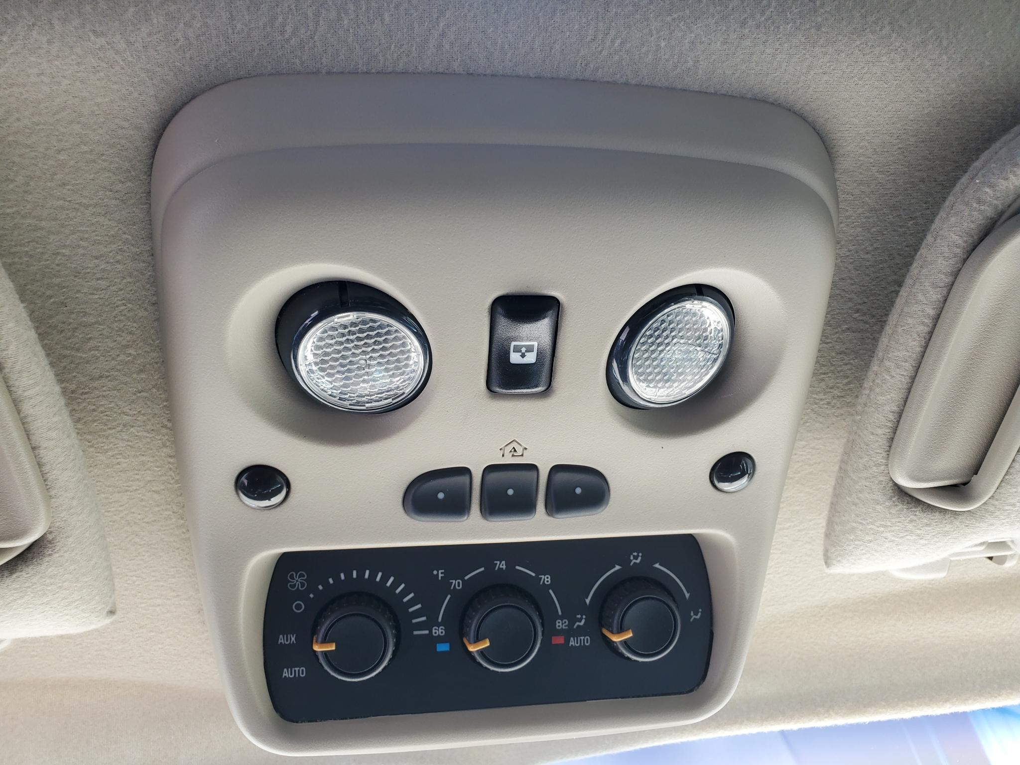 Chevrolet Suburban 4dr 1500 4WD Z71 2003