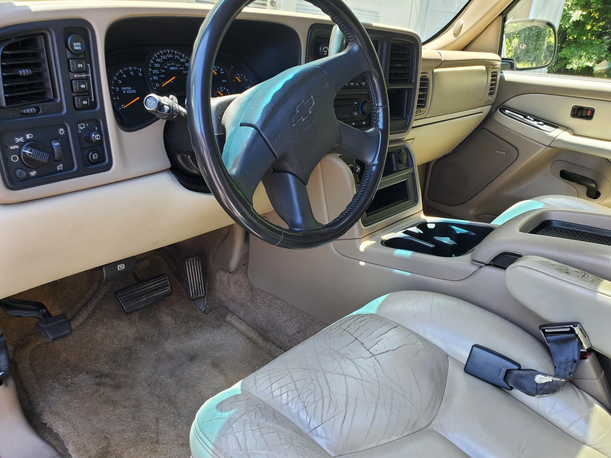 Chevrolet Suburban 4dr 1500 4WD Z71 2003