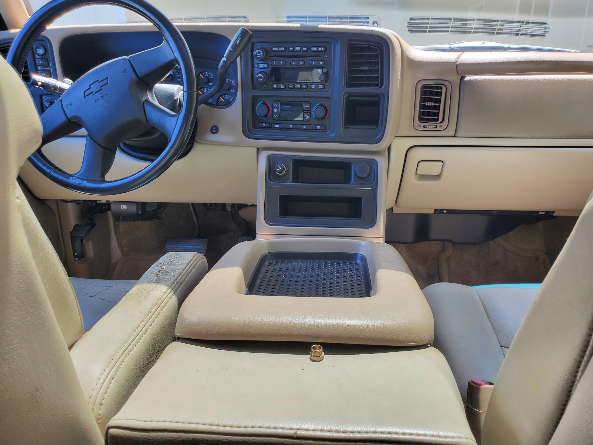 Chevrolet Suburban 4dr 1500 4WD Z71 2003