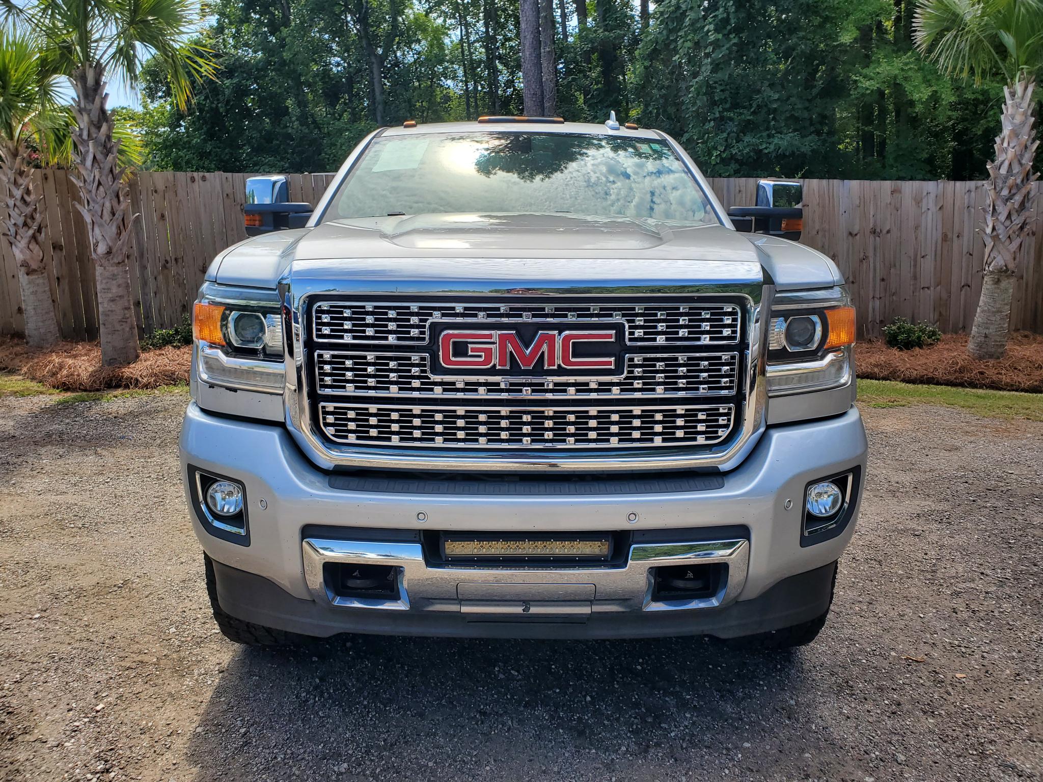 GMC Sierra 2500HD 4WD Crew Cab 153.7" Denali 2018