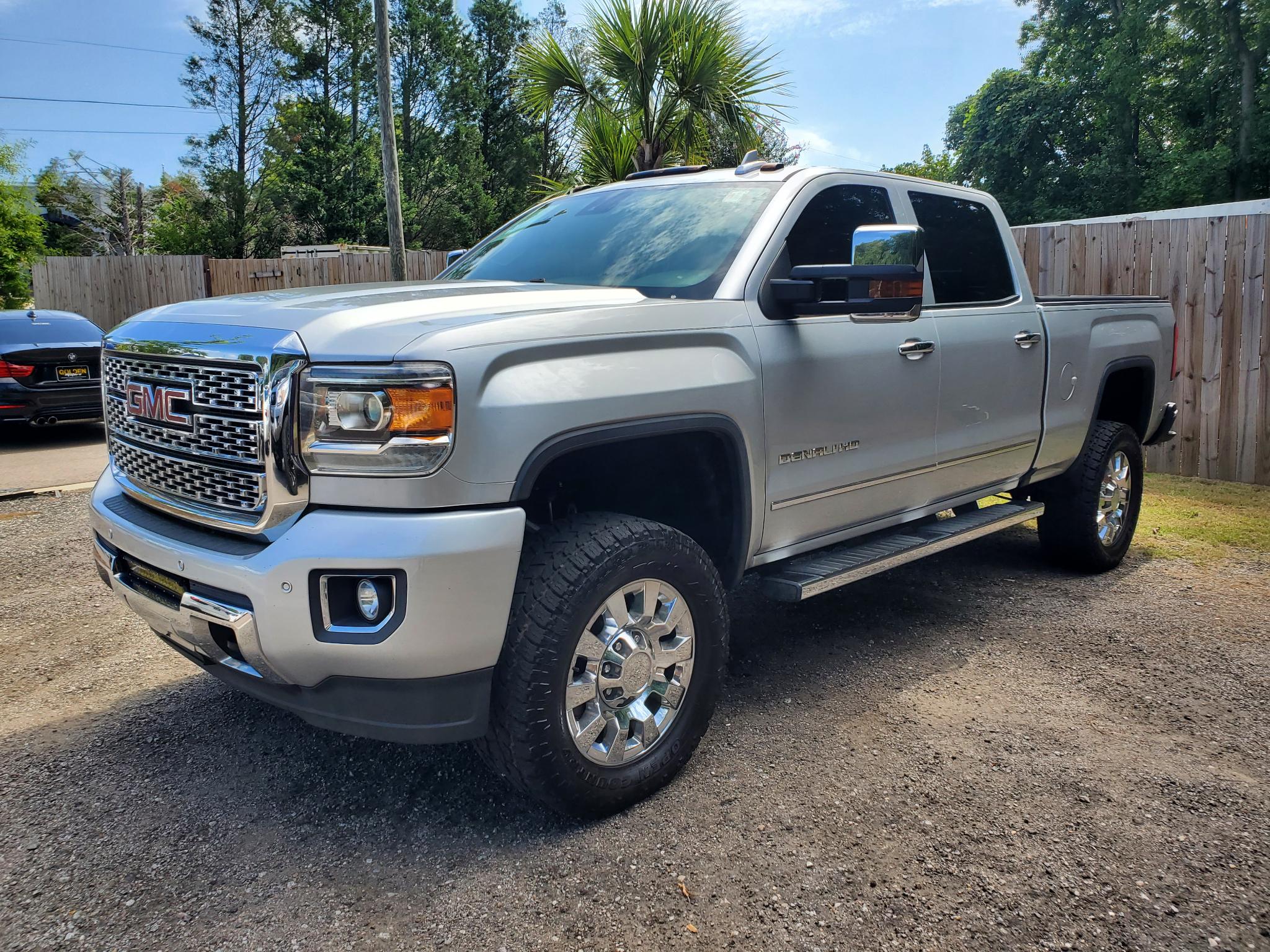 GMC Sierra 2500HD 4WD Crew Cab 153.7" Denali 2018