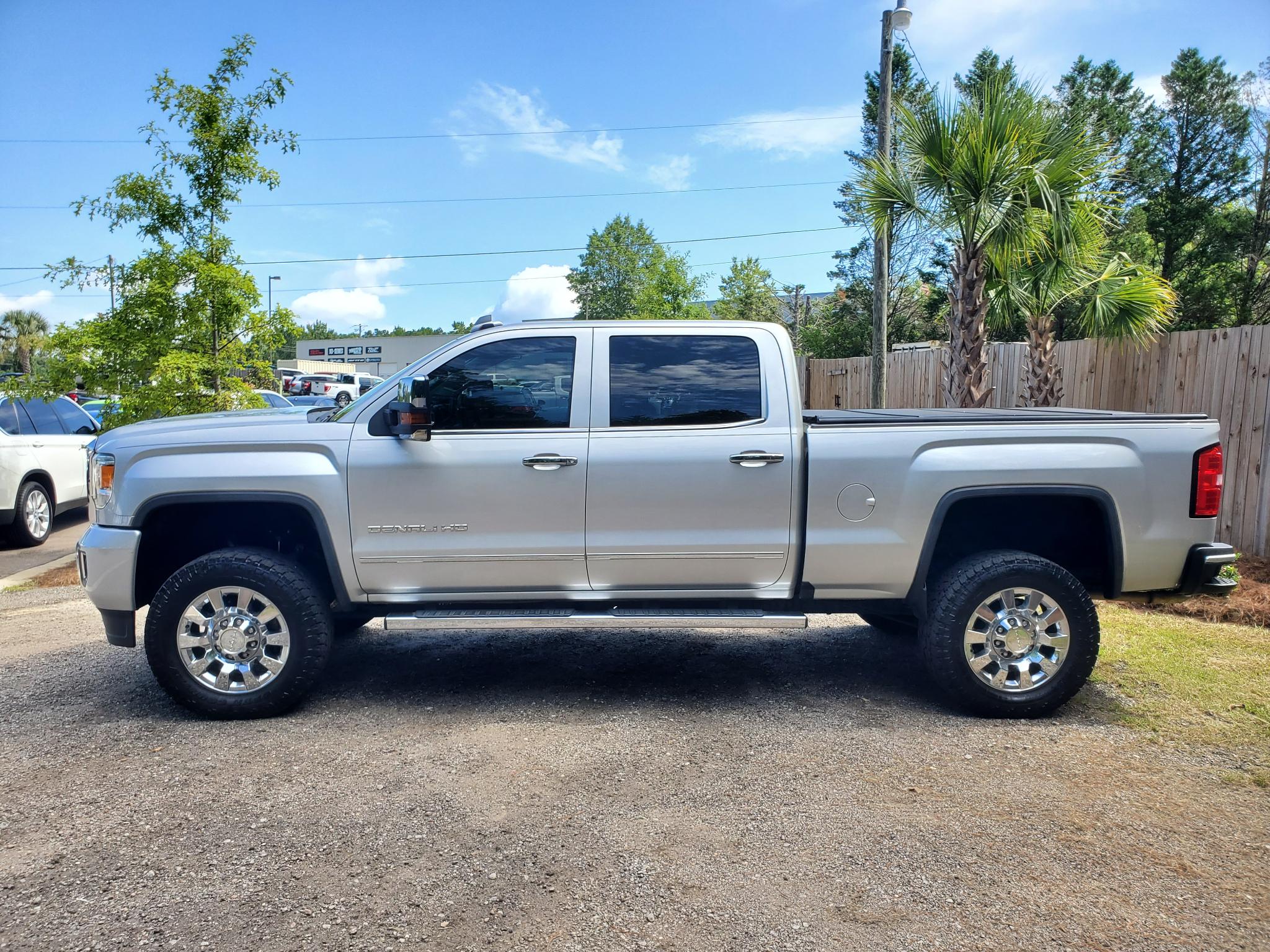 GMC Sierra 2500HD 4WD Crew Cab 153.7" Denali 2018
