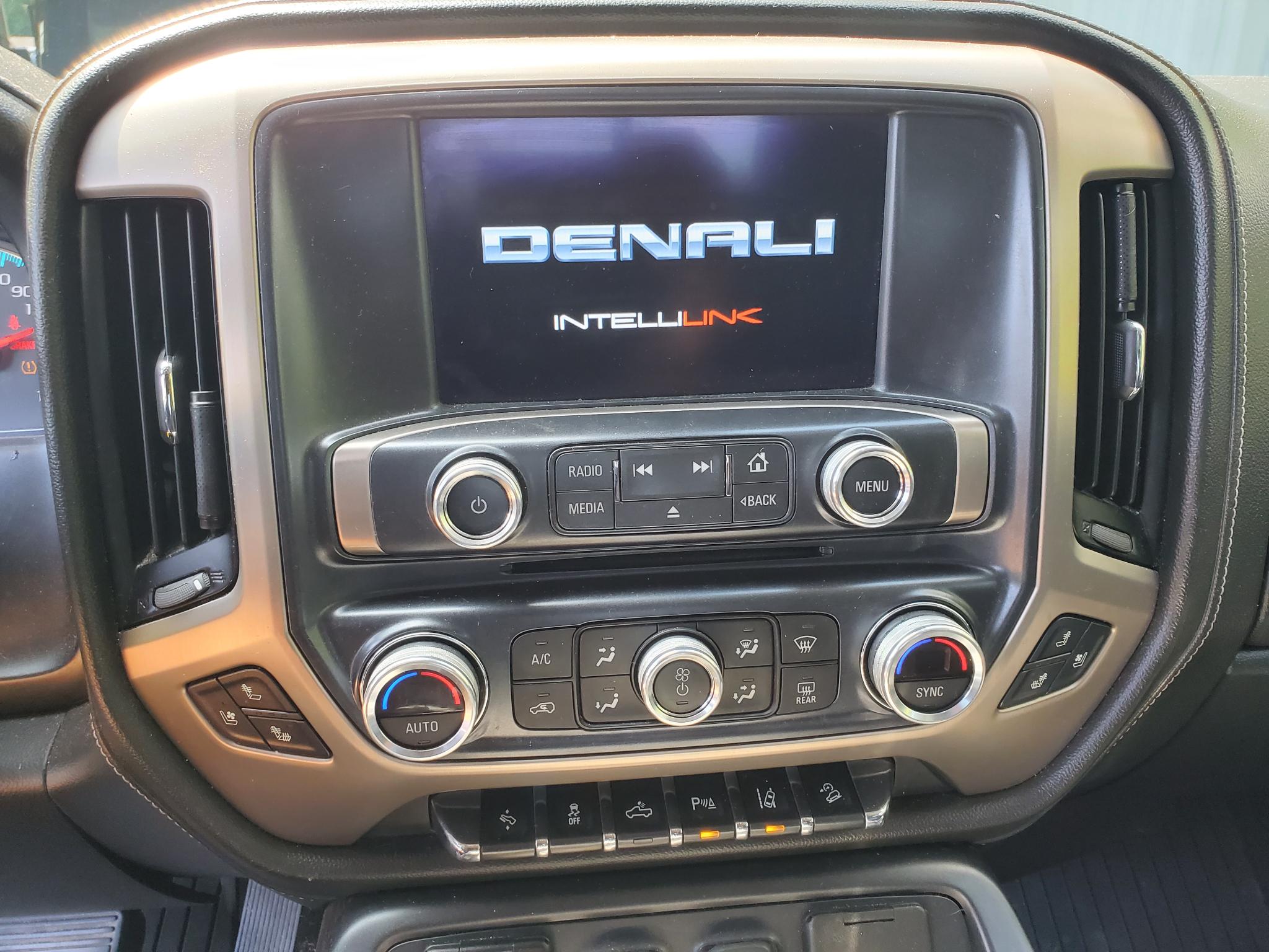 GMC Sierra 2500HD 4WD Crew Cab 153.7" Denali 2018