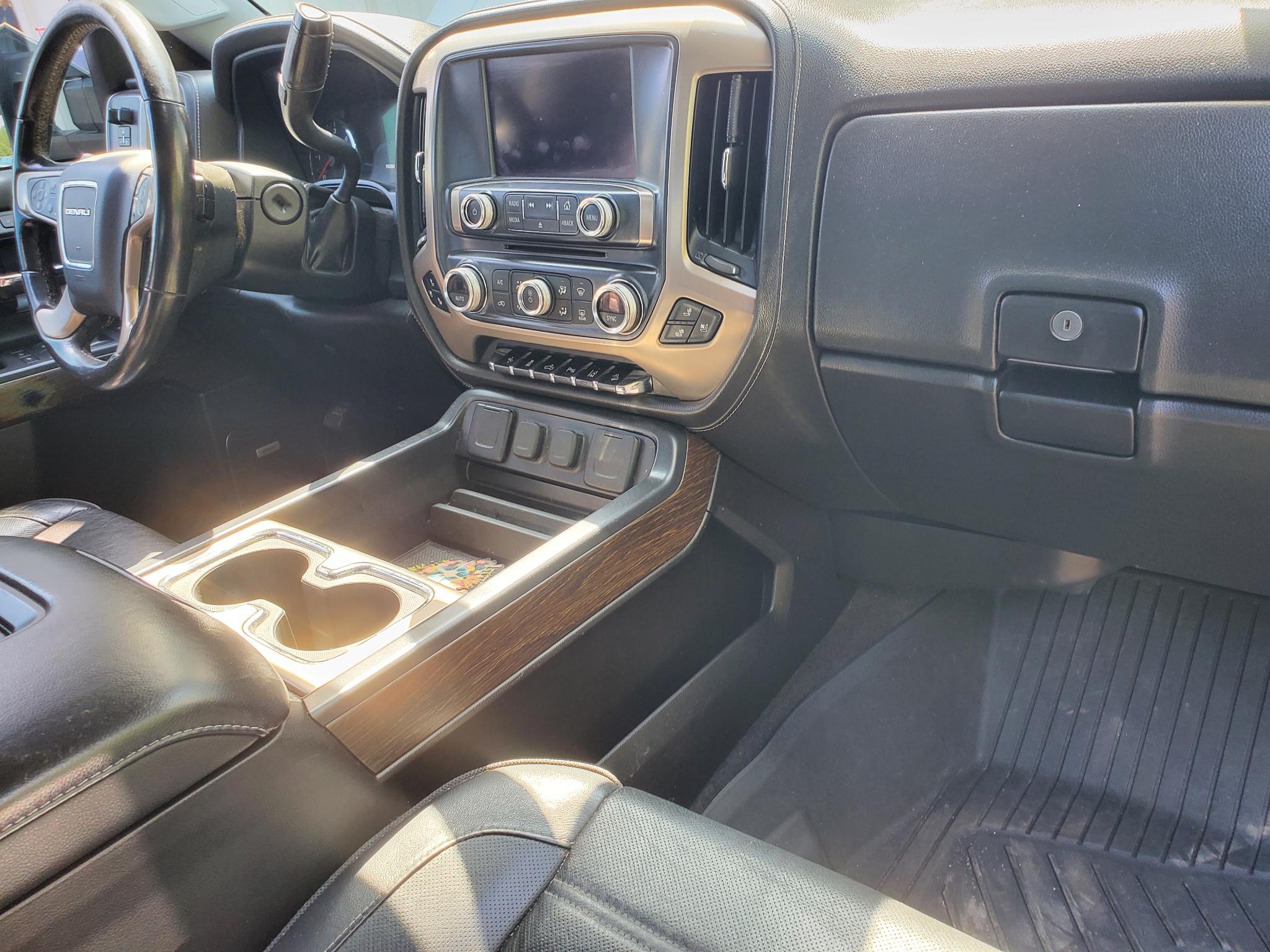 GMC Sierra 2500HD 4WD Crew Cab 153.7" Denali 2018