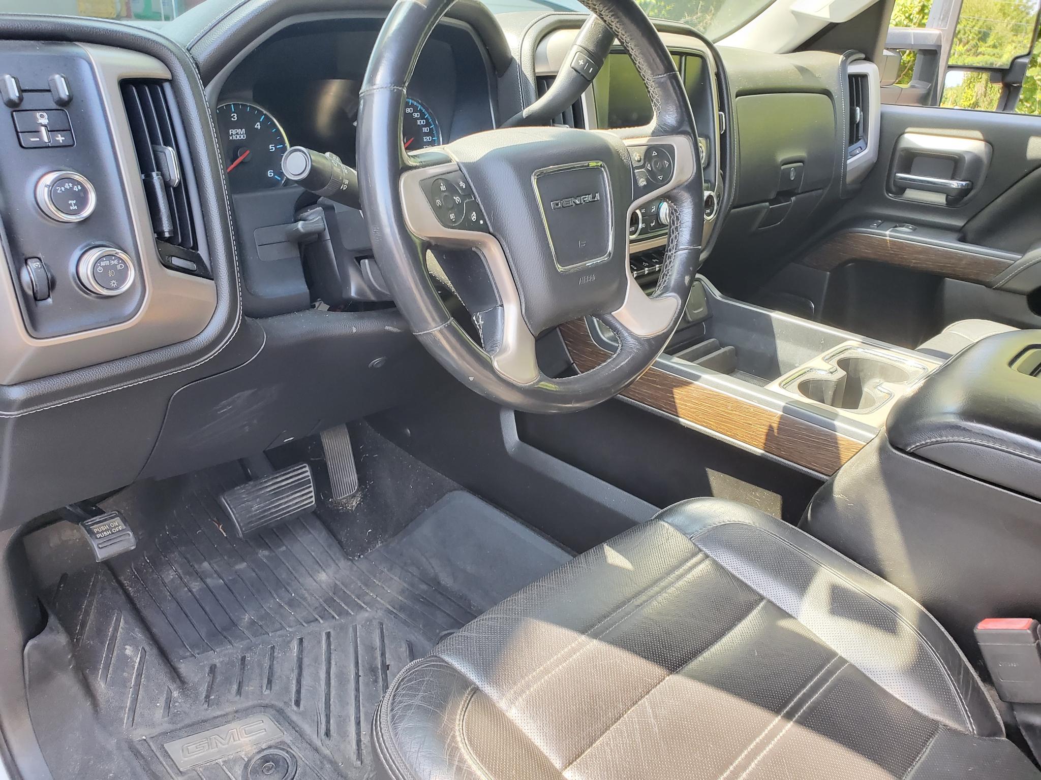 GMC Sierra 2500HD 4WD Crew Cab 153.7" Denali 2018
