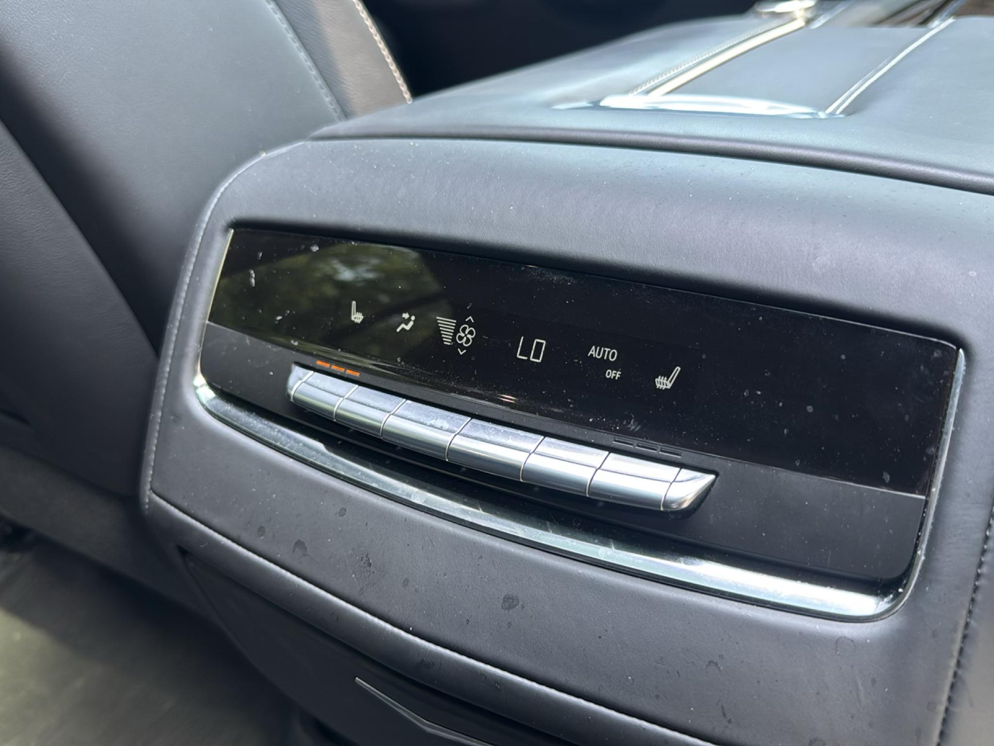 Cadillac Escalade 4WD 4dr Sport Platinum 2021