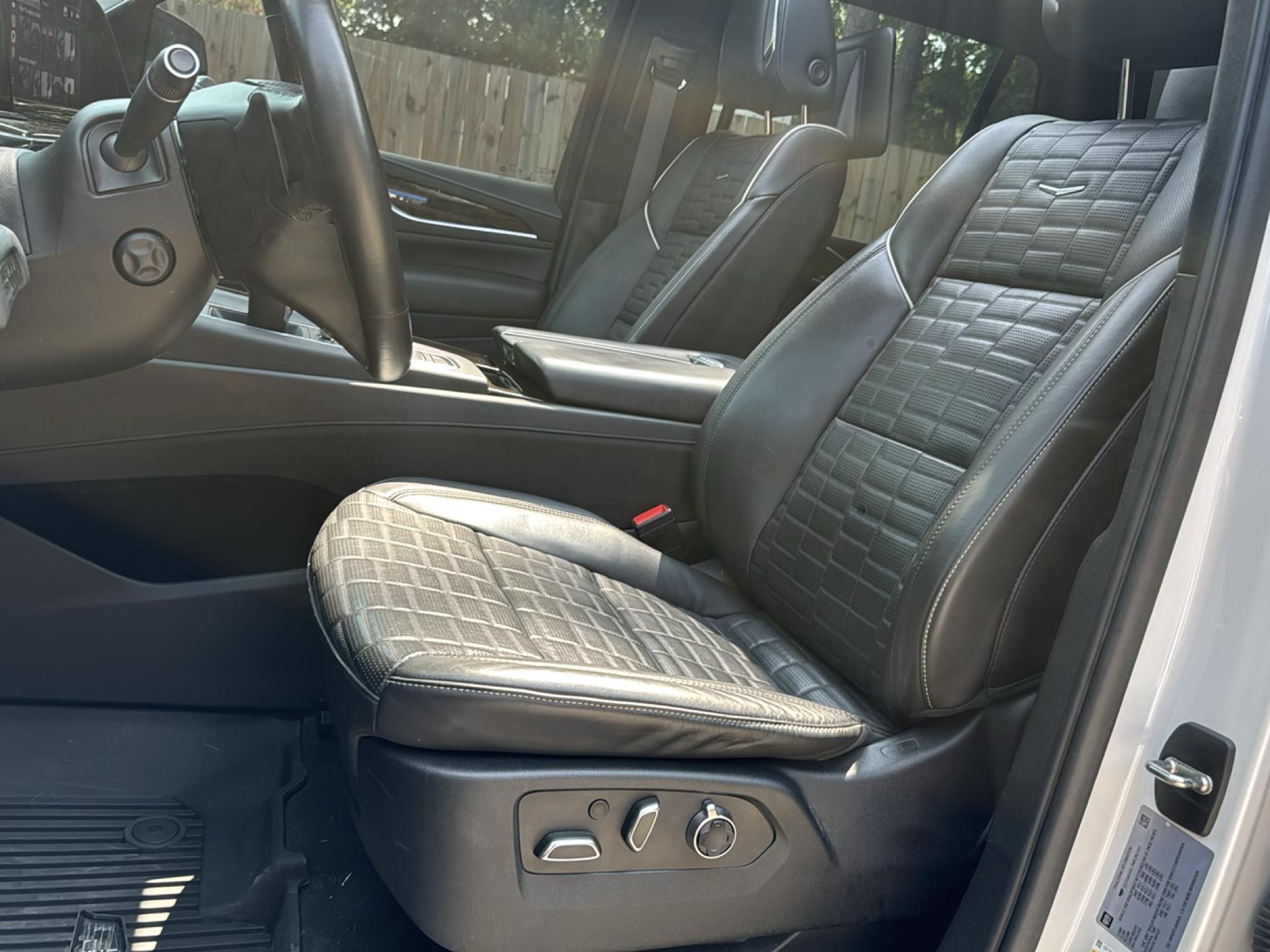 Cadillac Escalade 4WD 4dr Sport Platinum 2021