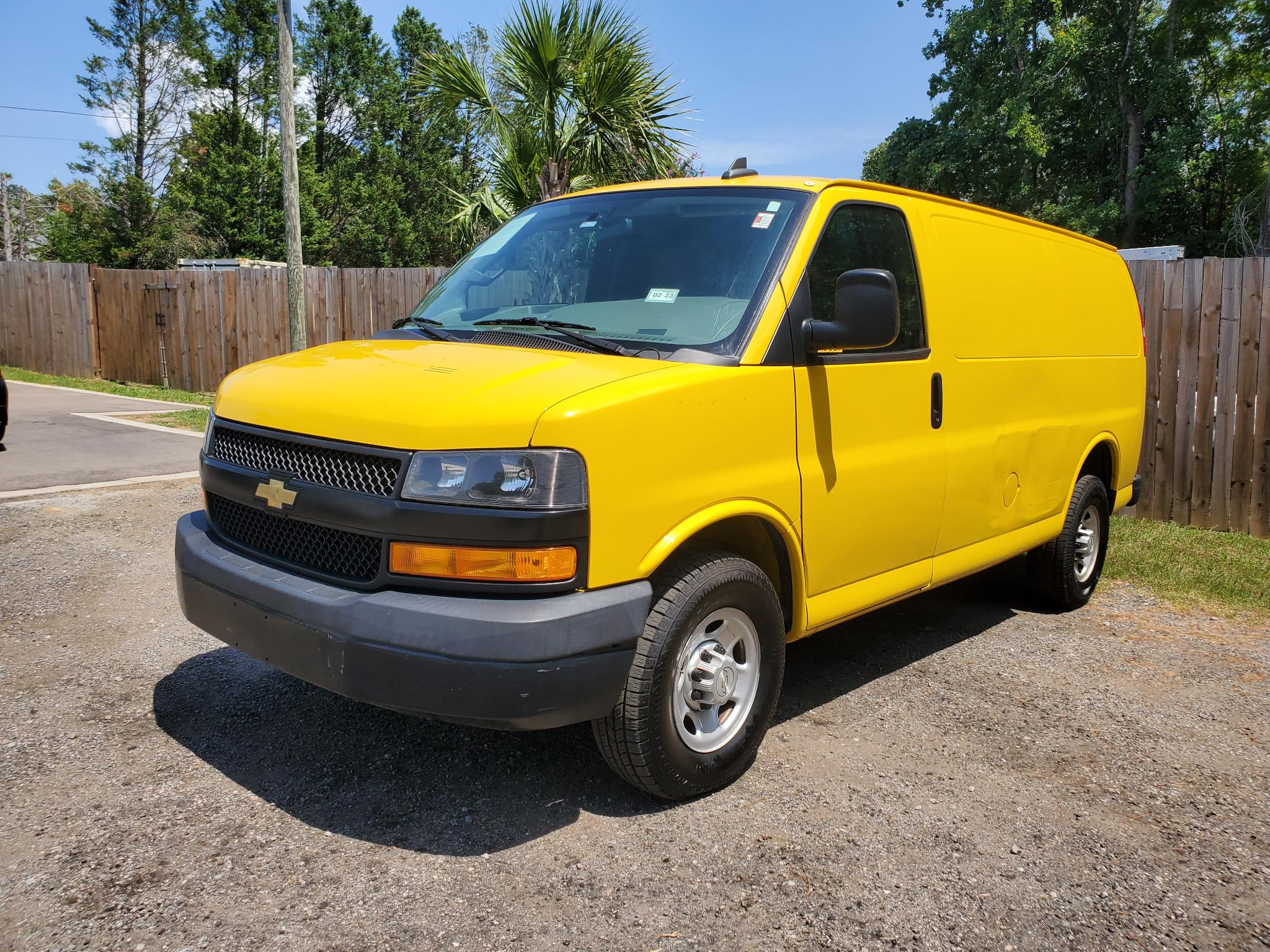 Chevrolet Express Cargo Van RWD 2500 135" 2021