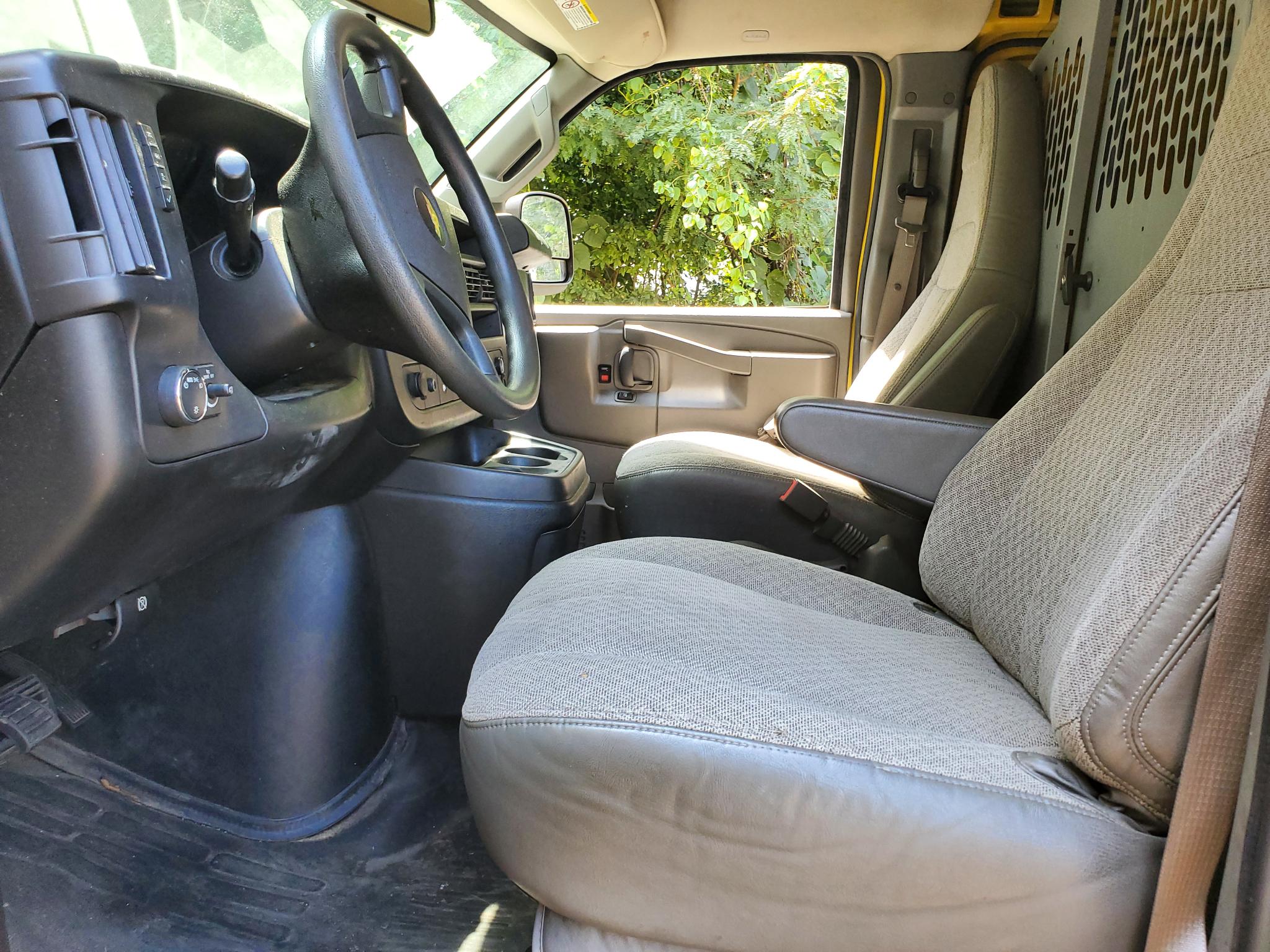 Chevrolet Express Cargo Van RWD 2500 135" 2021