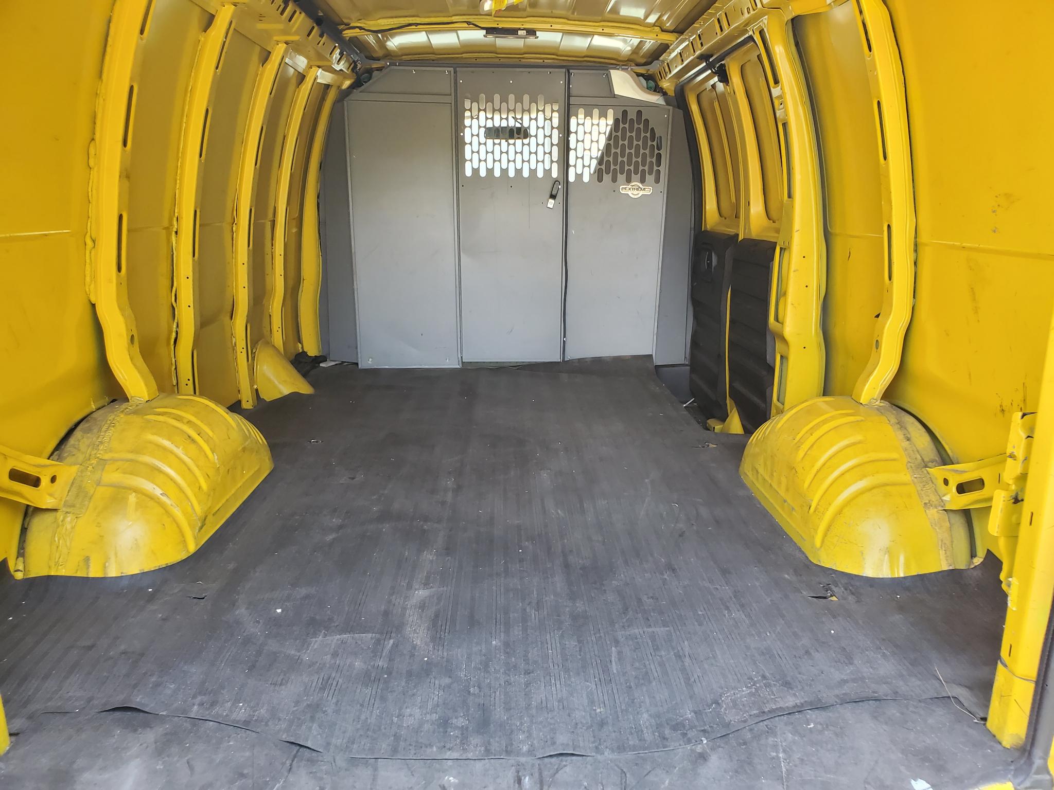 Chevrolet Express Cargo Van RWD 2500 135" 2021