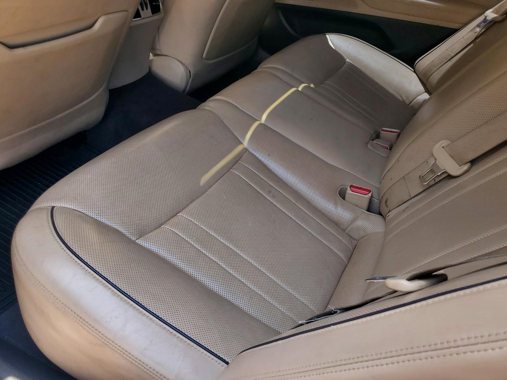 Hyundai Genesis 4dr Sdn V8 5.0L RWD 2015